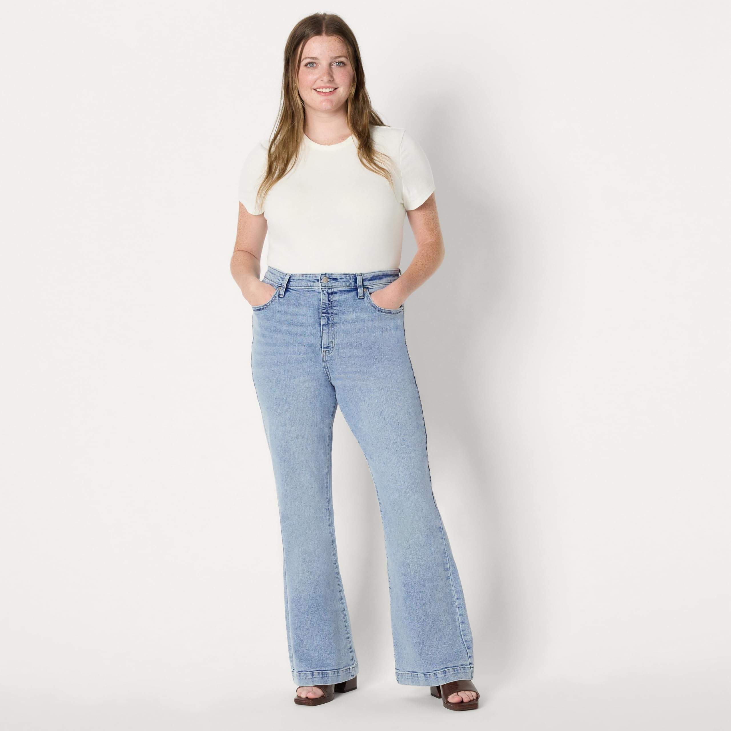 Amazon Essentials Vaqueros Acampanados de Tiro Alto, Favorecedores y Muy Elásticos Mujer