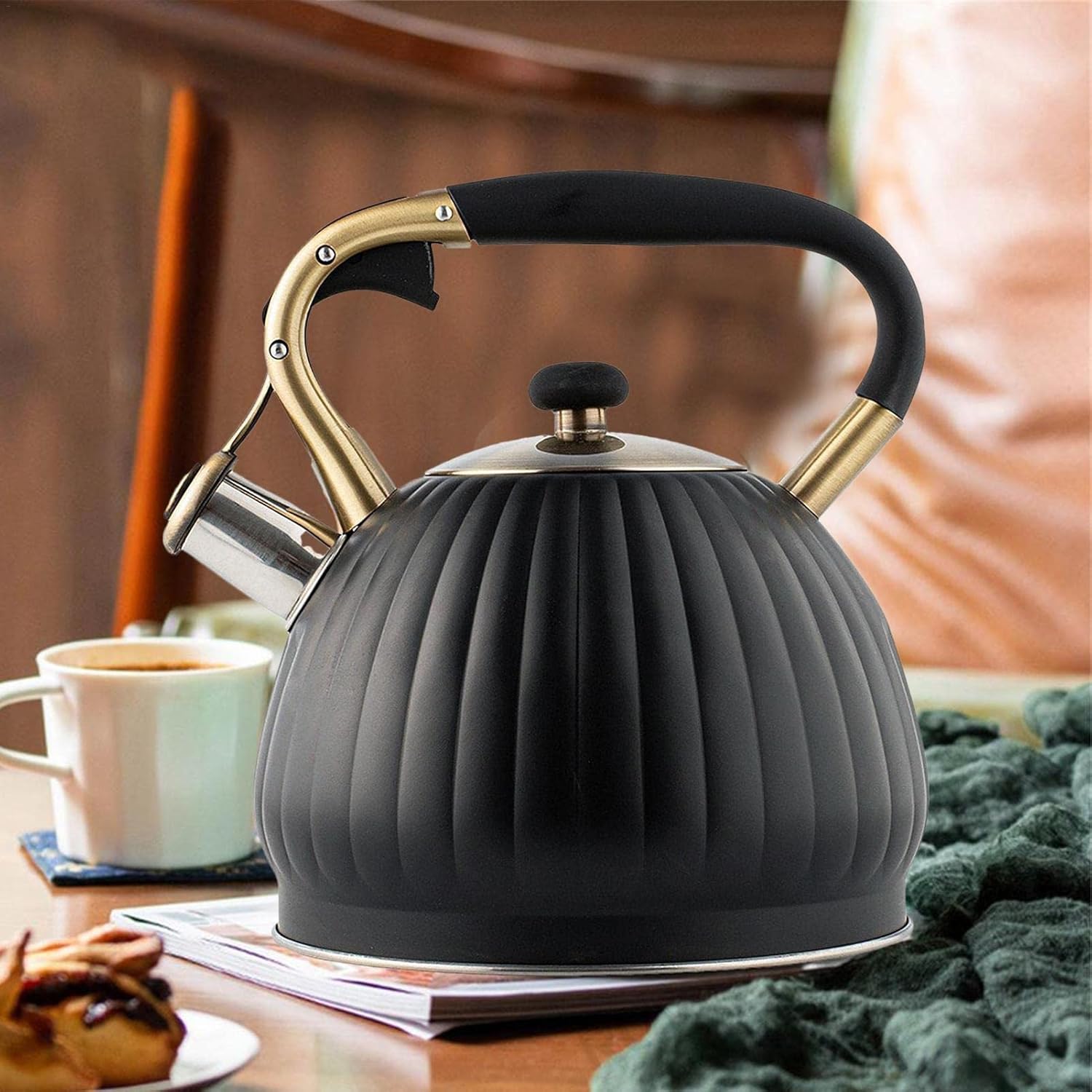 Whistling Kettle 3.5 L Stainless Steel Stovetop Tea Pot with Whistle for Gas Stove Traditional Camping Teapot Coffee Pot Indoor Outdoor Use