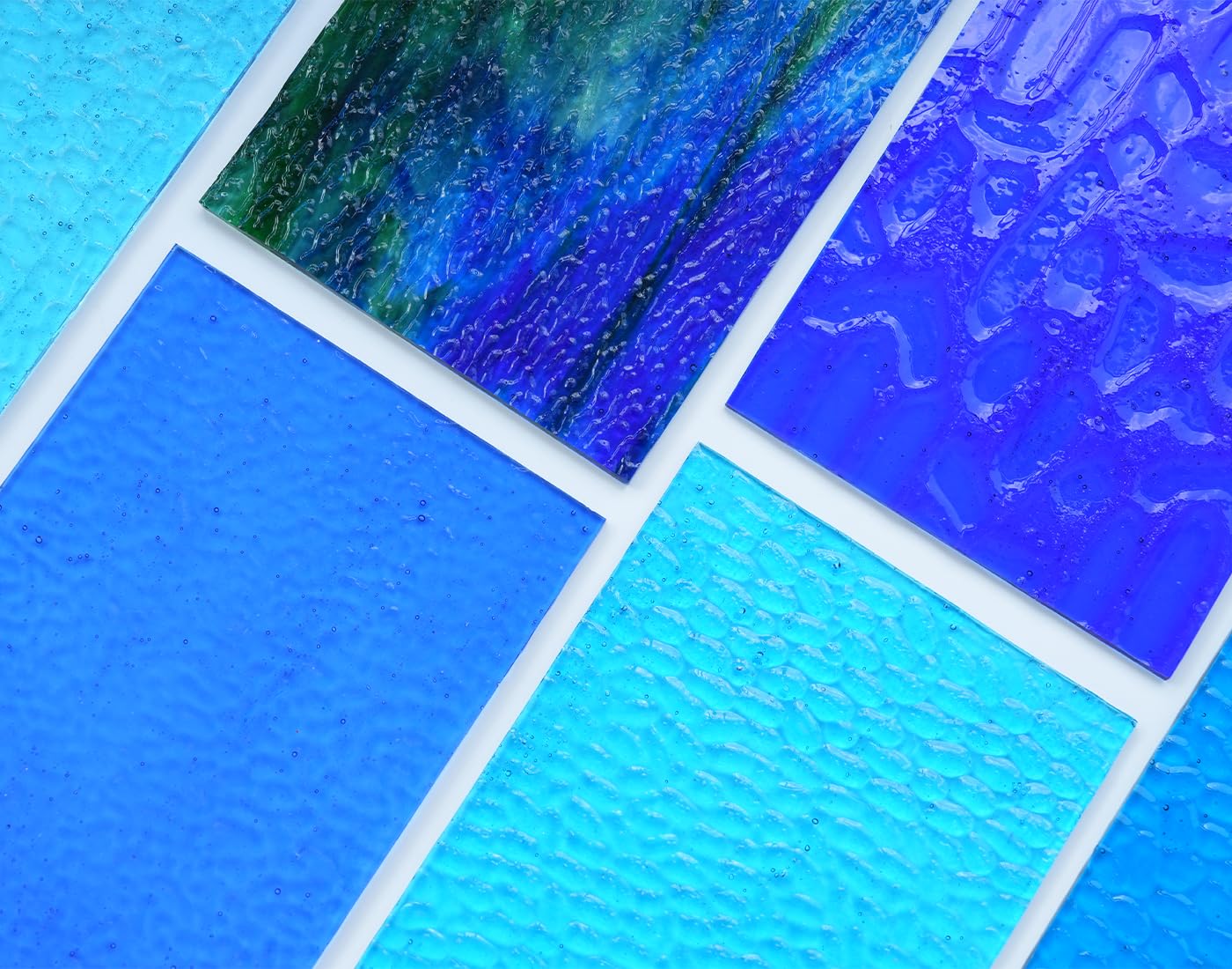 Lot de 10 feuilles de verre cathédral bleu transparent pour l'artisanat - Carreaux en verre texturé coloré de 15 x 10 cm - Pour bricolage et art mosaïque vivante