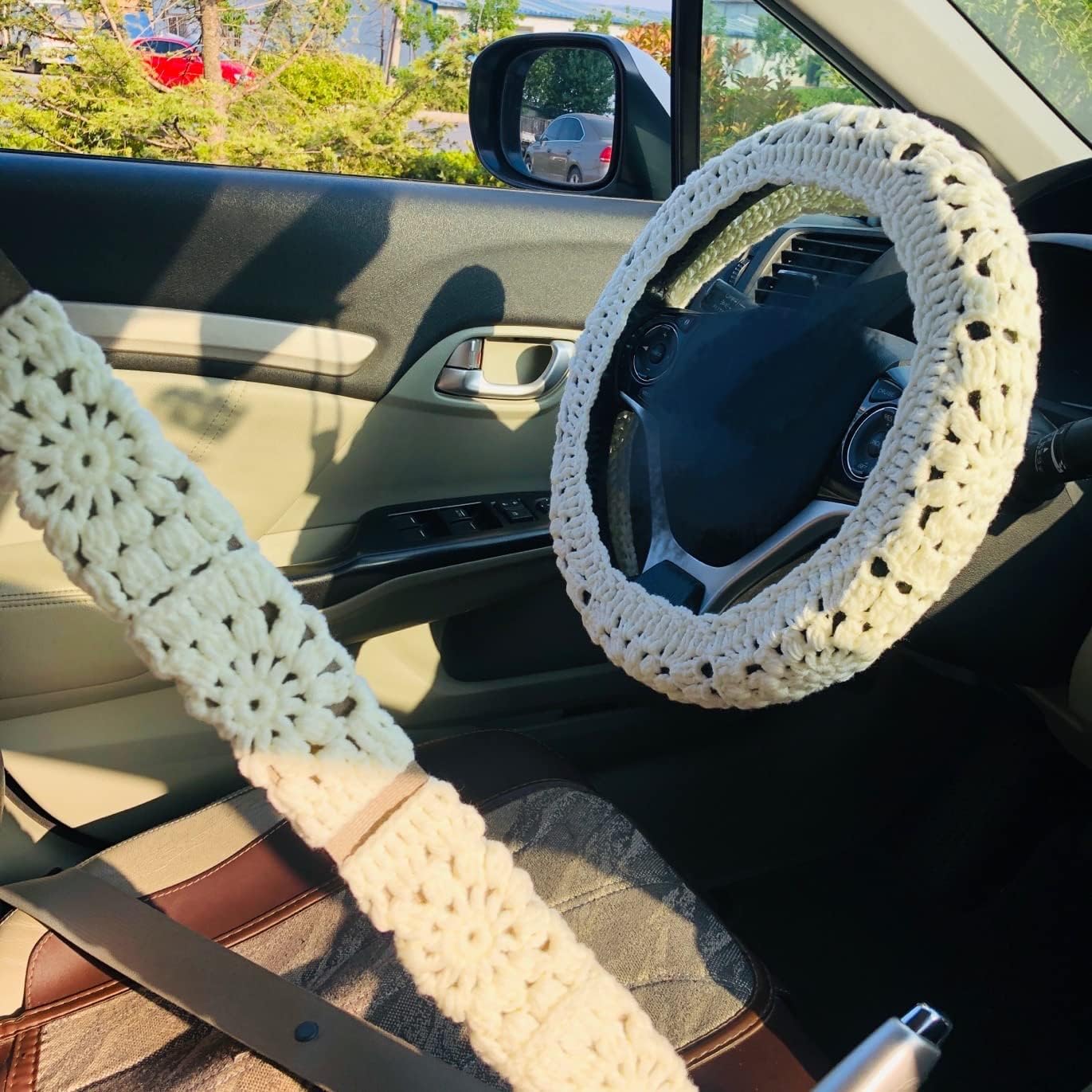 Handmade Crochet Steering Wheel Cover White Simple Seat Belt Cover, Car Interior Accessories Decorations. (Steering Wheel Cover + 2 Seat Belt Cover)