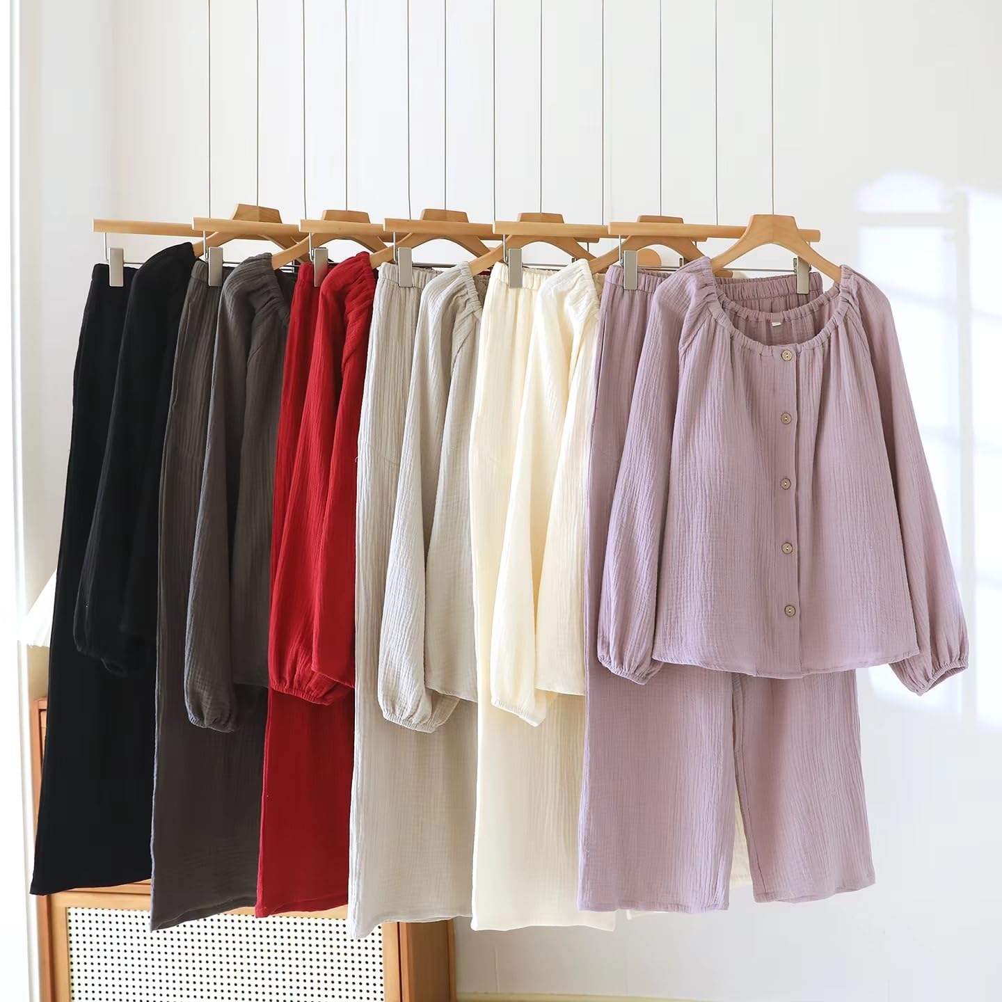 Conjunto de pijama de 2 piezas con cuello redondo y manga larga suave y cómoda con almohadilla para el pecho para mujer