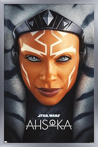 Trends International Star Wars Ahsoka - Póster de pared de una hoja, 34 pulgadas de largo x 22.4 pulgadas, versión enmarcada en plata