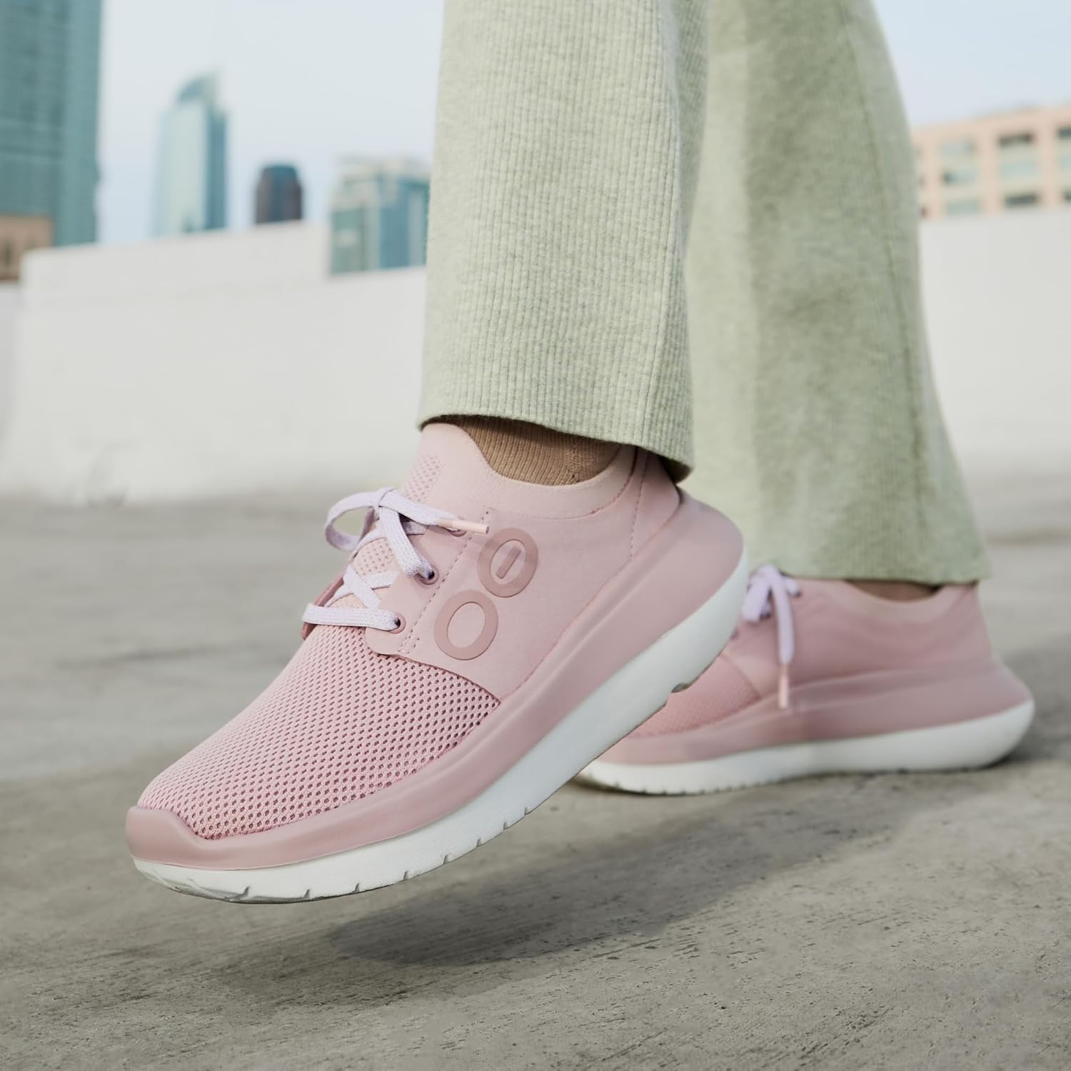 OOFOS Womens Oomy Stride