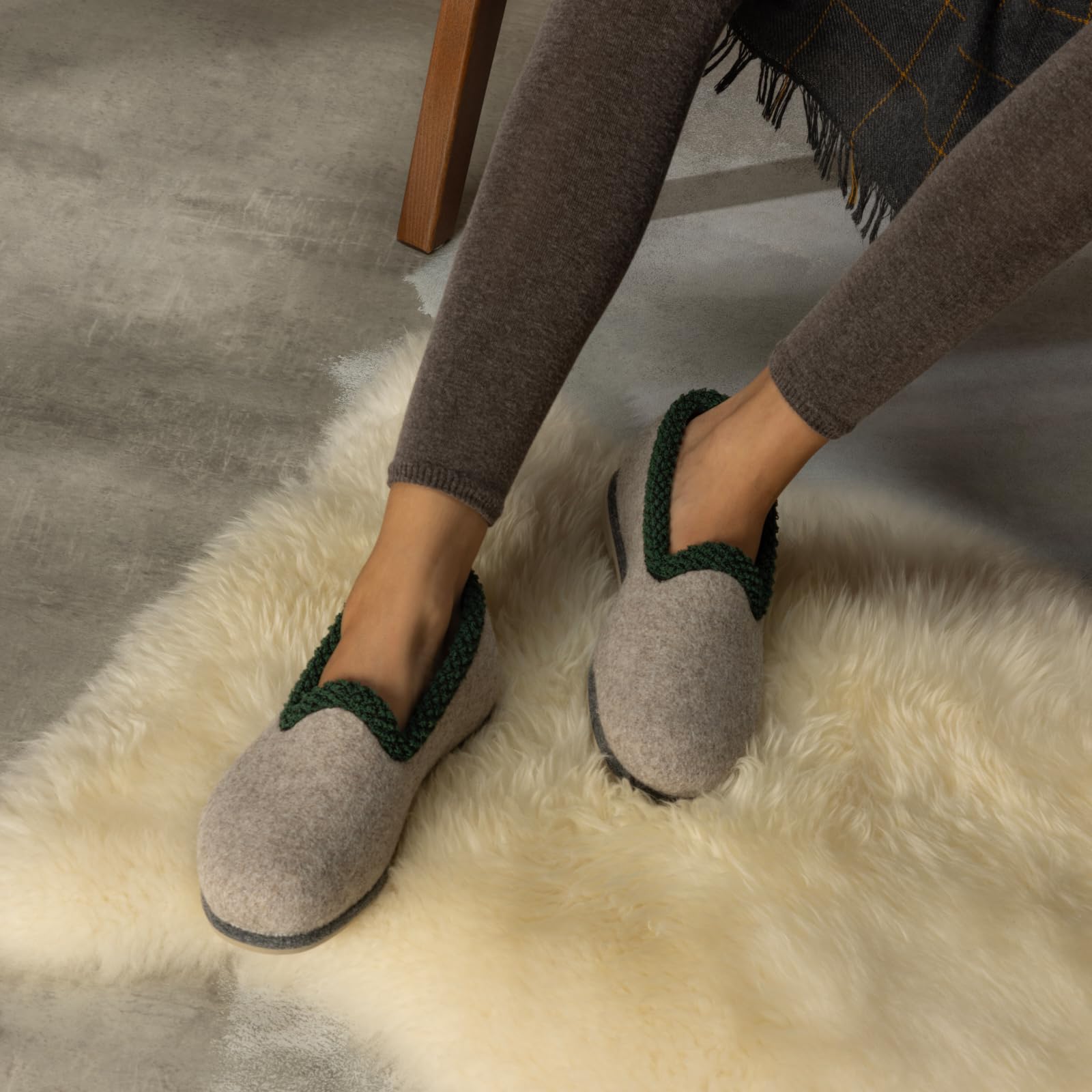 Pantoffelmann Filzpantoffeln aus 70% Wolle mit Gummisohle, Grau, Gr. 43