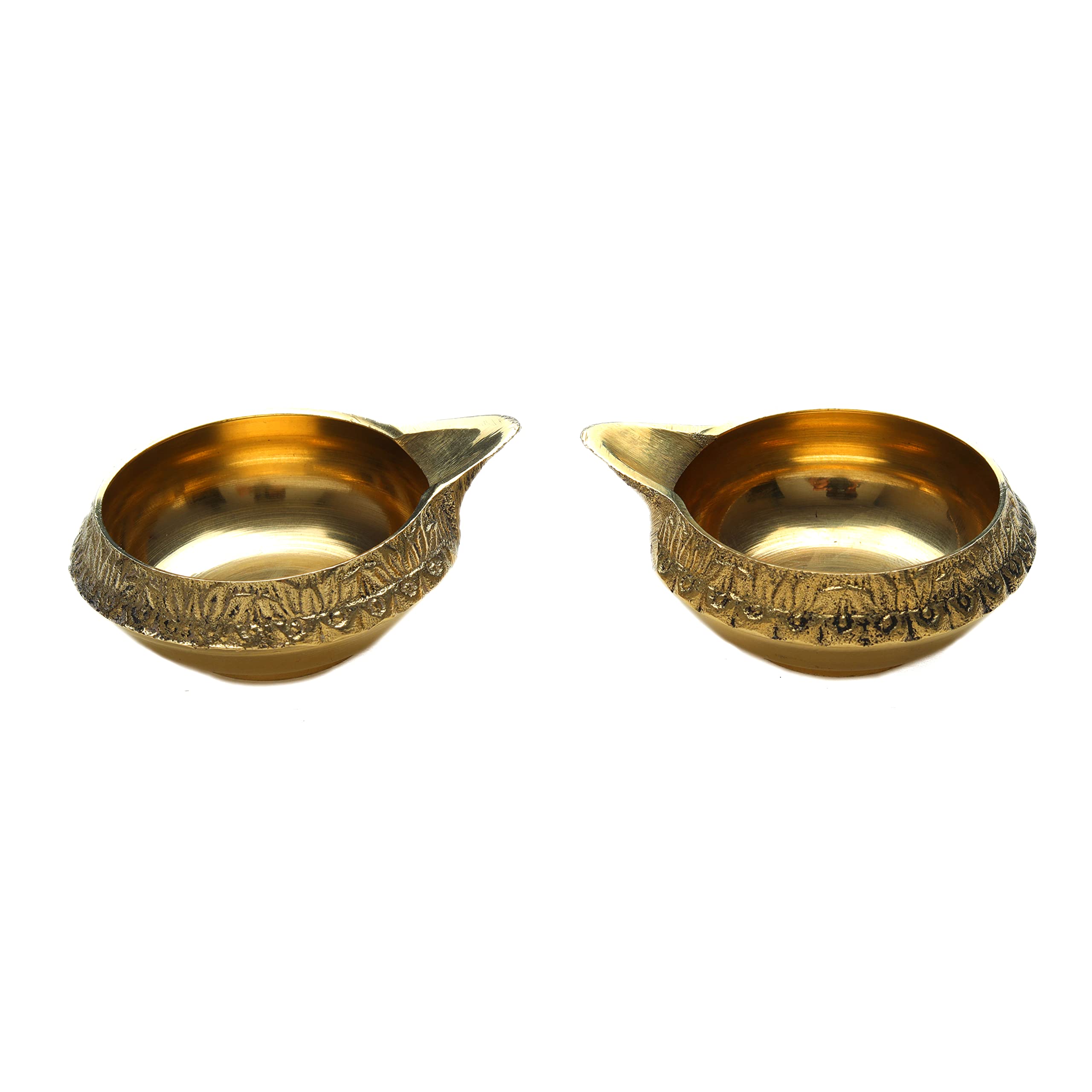 Set of 2 Brass Diya Deepak Pooja Diya Puja Kit Item Religious Brass Oil Lamp Pooja Essential Festival Decoration Aarti Diya Lighting Accessories Gift Set Lanterns Lamps and Gift (Size- 2.5)
