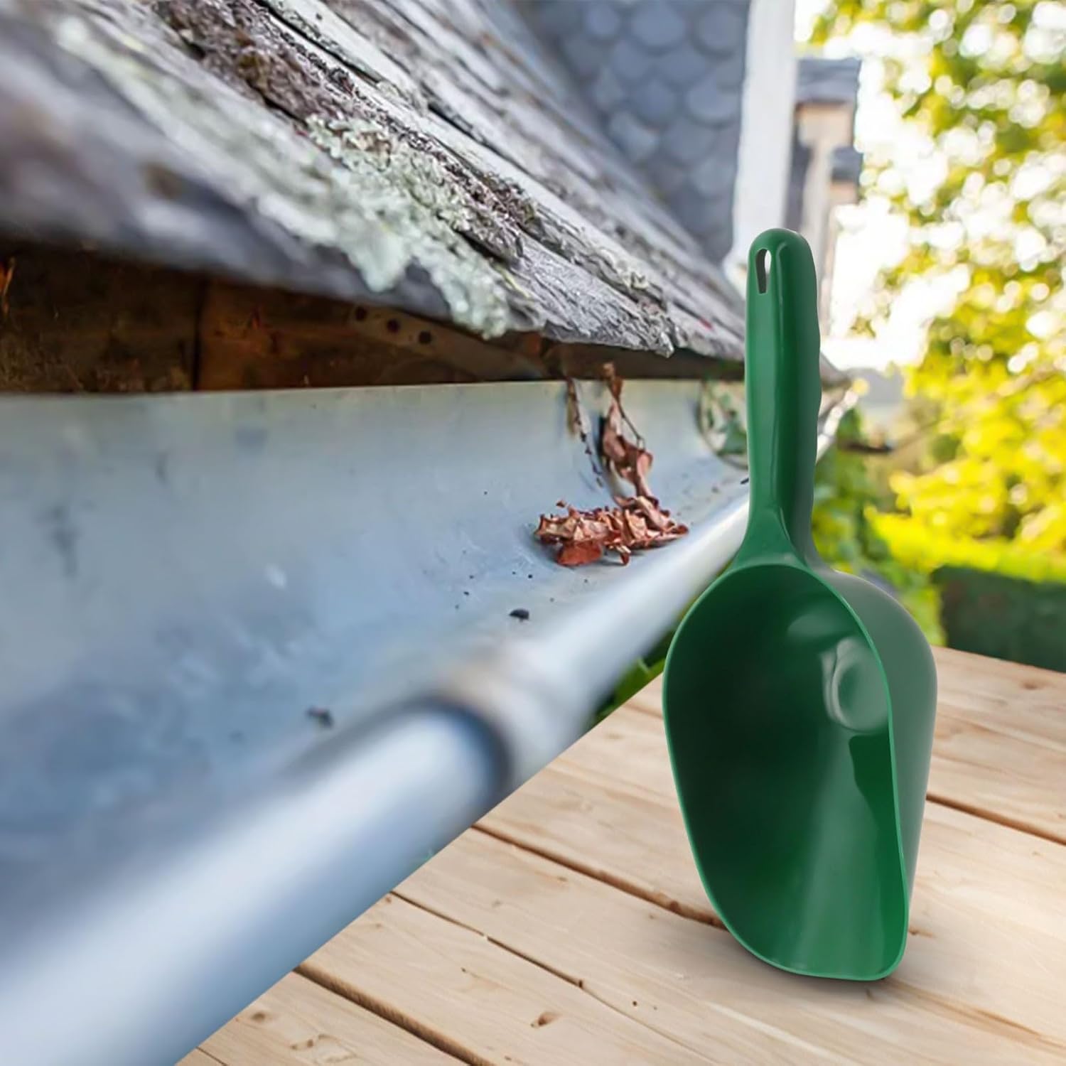 Gutter Cleaning Scoop Tool with Extended Tongue and High Handle for Roof Debris Removal, Narrow Heel Design for for Easy Cleaning