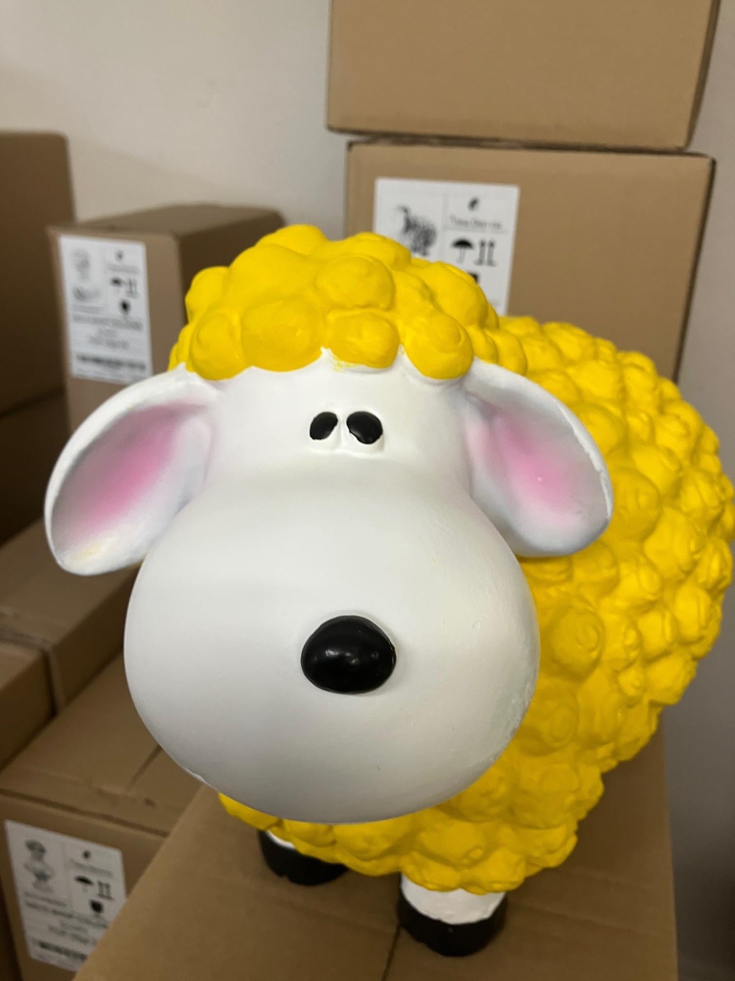 Lustiges Deko Schaf bunt Lamm Gelb Tierfigur Gartenfigur Tier
