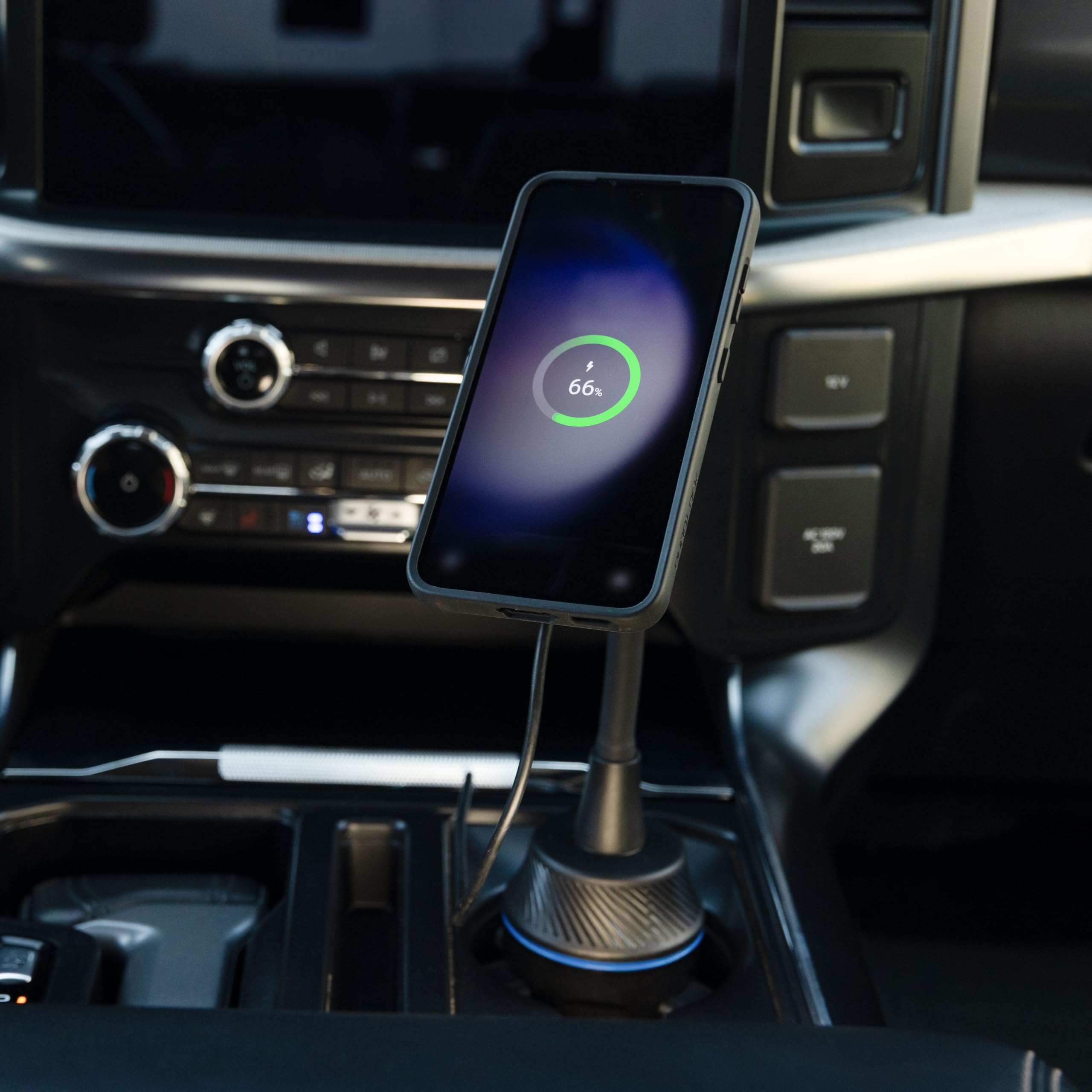 Quad Lock Support Téléphone Voiture pour Porte-Gobelet avec Étui MAG iPhone 17 Pro Max et Tête de Recharge sans Fil MAG (V2)