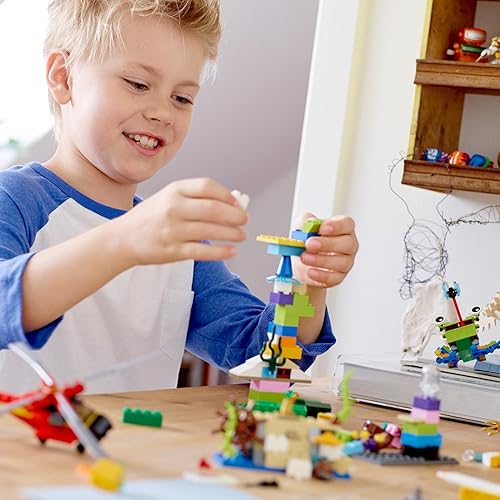 Miniatura 3 de LEGO Classic World Fun 10403 - Kit de construcción (295 piezas)