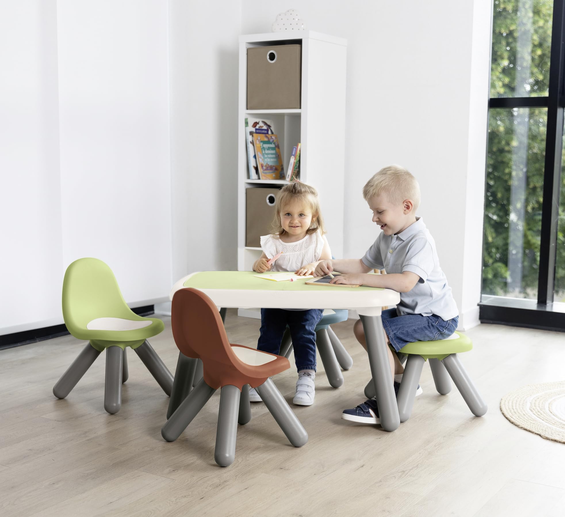 Smoby Life - Kindertisch - Aus recycelten Materialien, Stabiler Kunststoff, UV-beständig, für drinnen & draußen, ab 18 Monaten