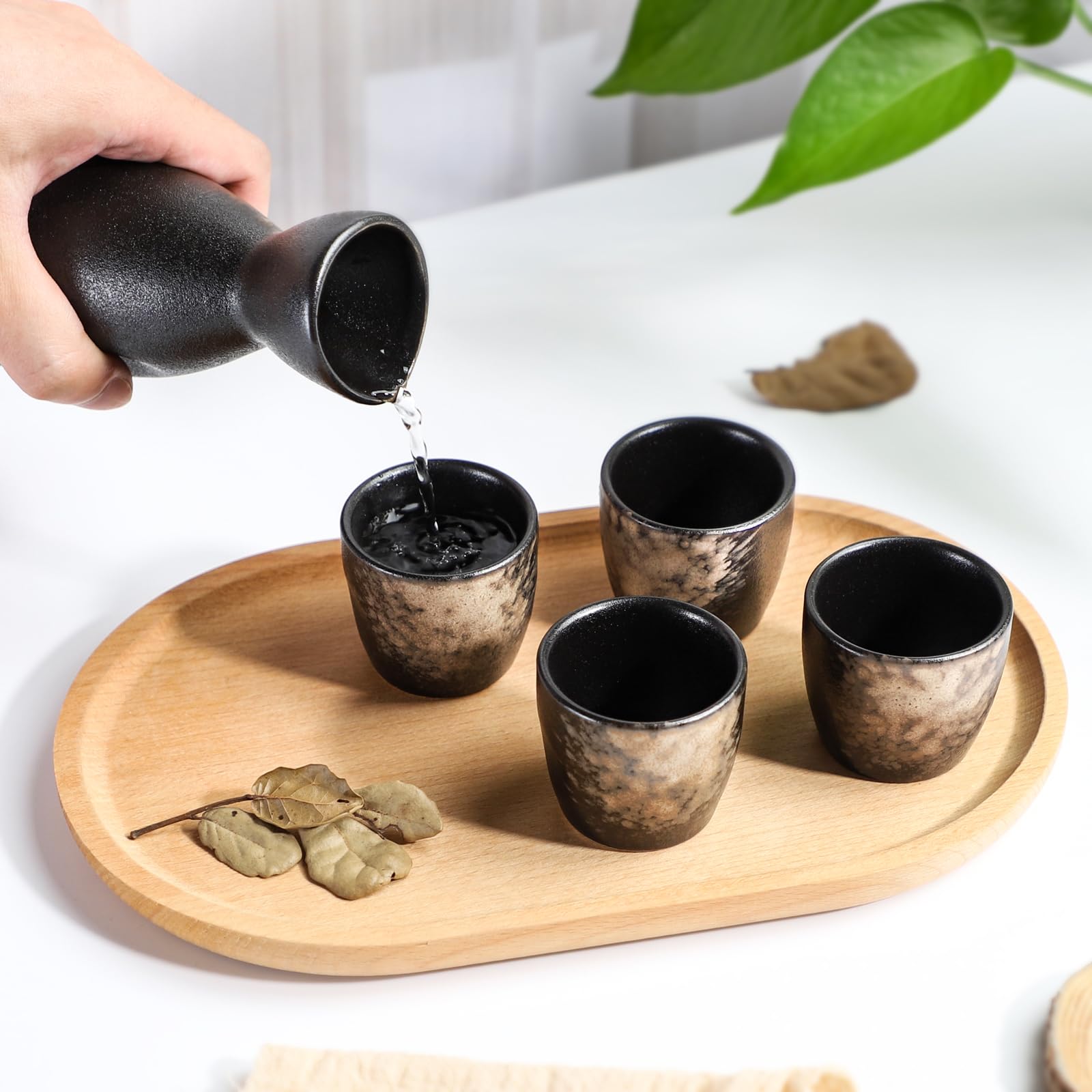 Set à saké avec gobelet et pot à vin, en porcelaine, pour chauffe-eau, 1 pot à saké, 4 gobelets à saké (B1)