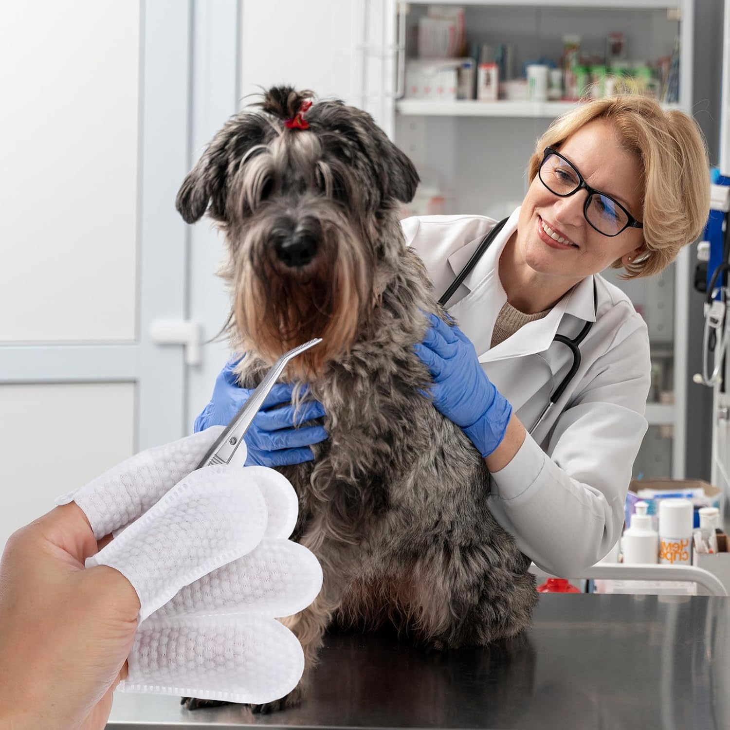 100Pcs Cotton Finger Cots Dog Ear Wipes for Pet Fingers Gloves for Nails Disposable Fingers Covers Ear Cleaning Cloth Finger Cots for Nails Dog Cat Teeth Cleaning Grooming Nail Trimming Precise Tasks