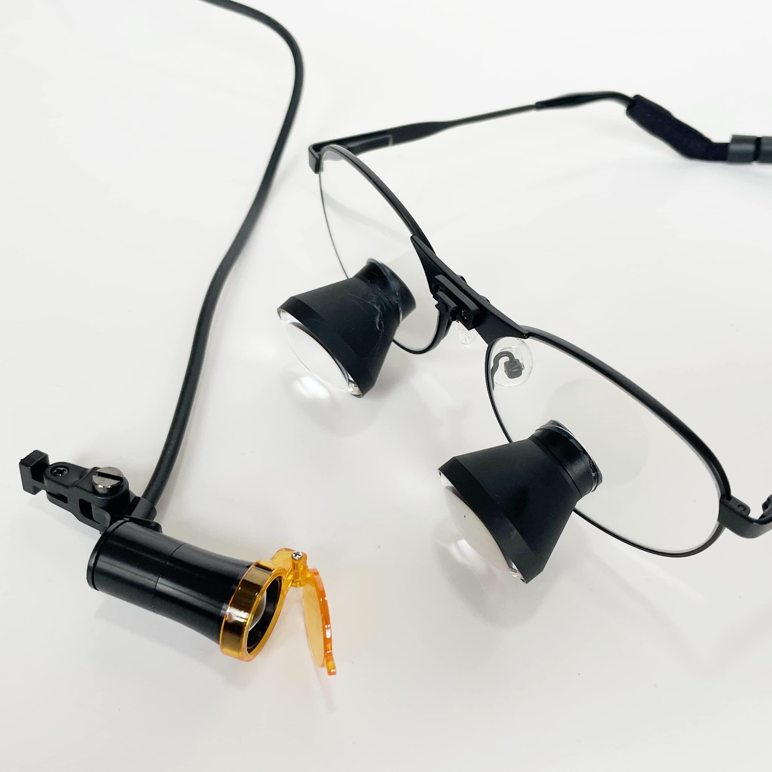 2.5X 3X 3.5X Optional Songzi Optics Titanium Frame TTL Dental Surgical Loupes Customized with Led Light (Magnification:3X, Near Pd 60mm)