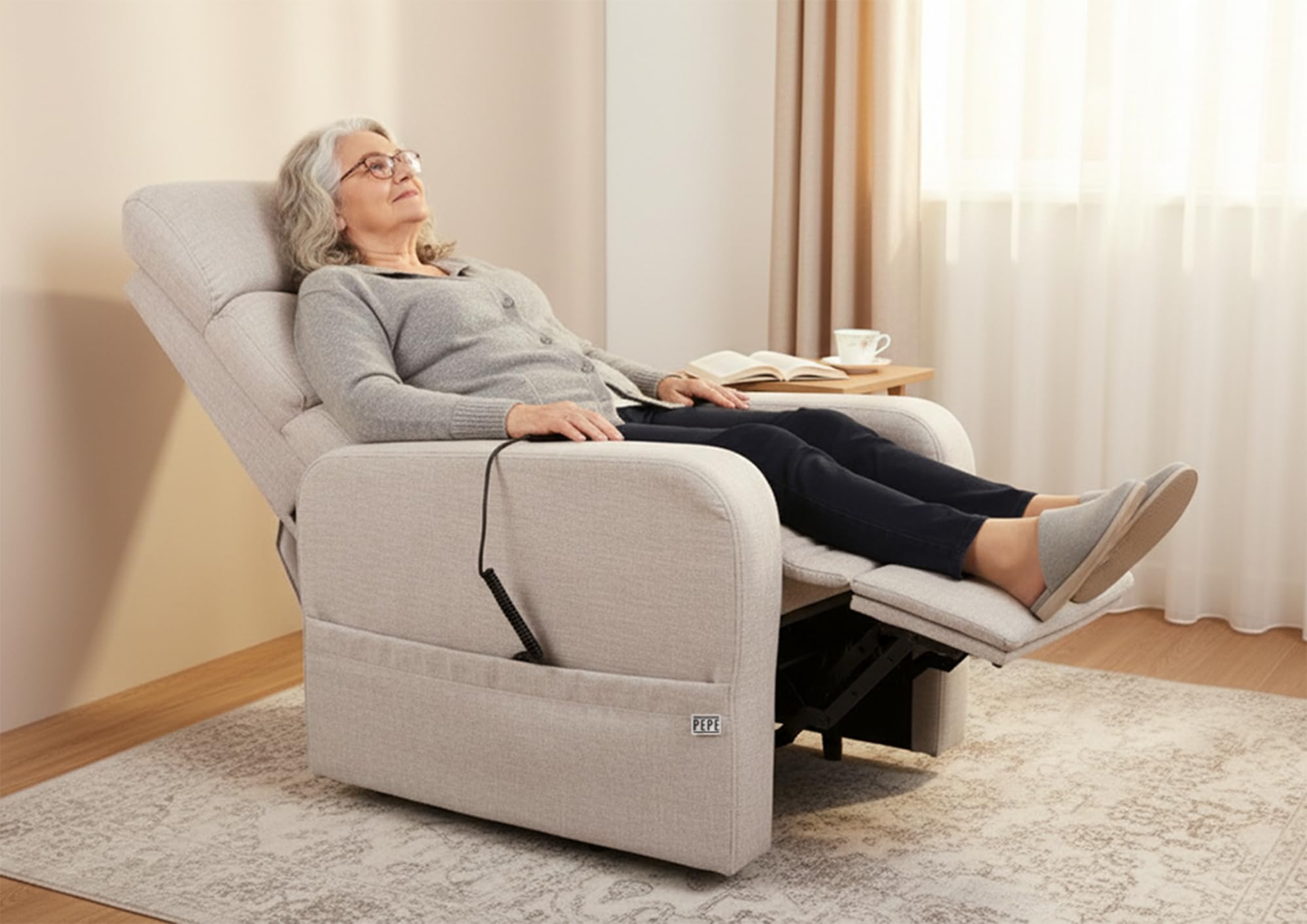 PEPE Mobility Fernsehsessel mit Aufstehhilfe Elektrisch, Relaxsessel mit Liegefunktion, Seniorensessel für Wohnzimmer, TV Sessel Leinengewebe, Liftsessel bis 130 kg belastbar, Beige