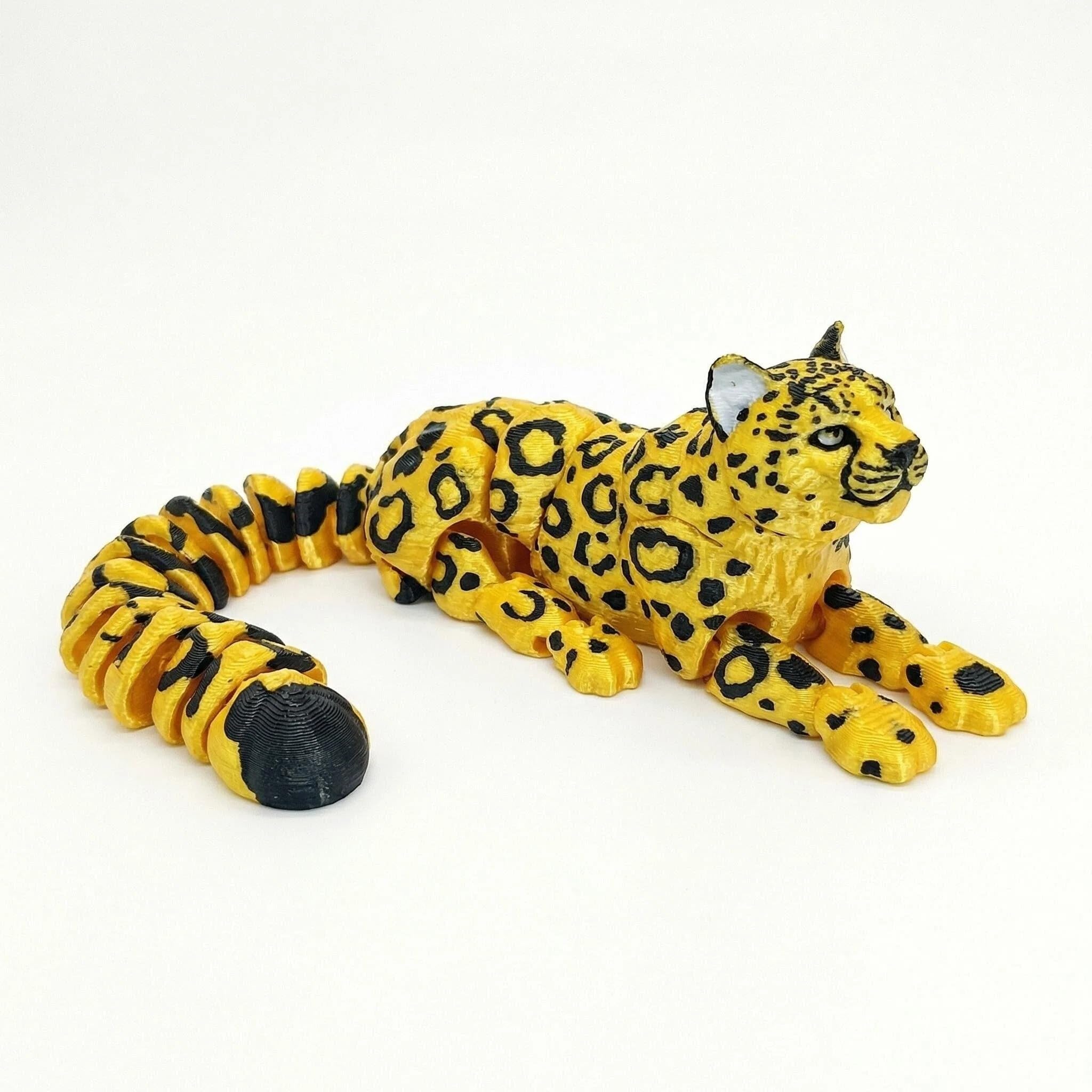 21cm Articulated Leopard 3D Printed Animal Poseable Desktop Decor Fidget Creature for Adults Kids (Golden Leopard)
