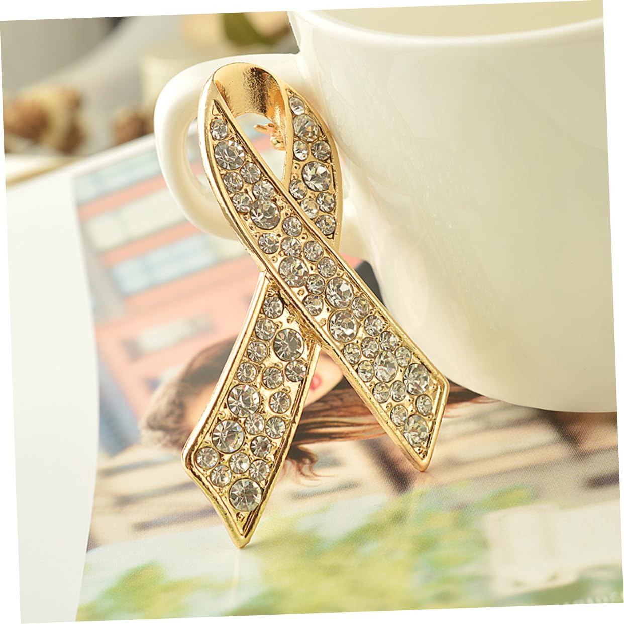 KKXXYQFC Elegante Vintage-Brosche für Damen, Strass-Anstecknadel, Lavendelband, für den täglichen Gebrauch
