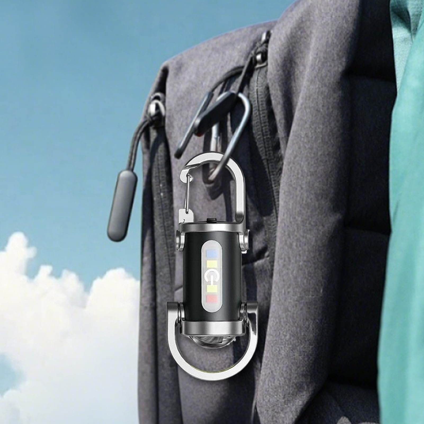 Mini llavero 2 en 1, linterna recargable con luz lateral y cargador de teléfono, linterna portátil pequeña de carga USB, ligera para situaciones de emergencia de camping al aire libre
