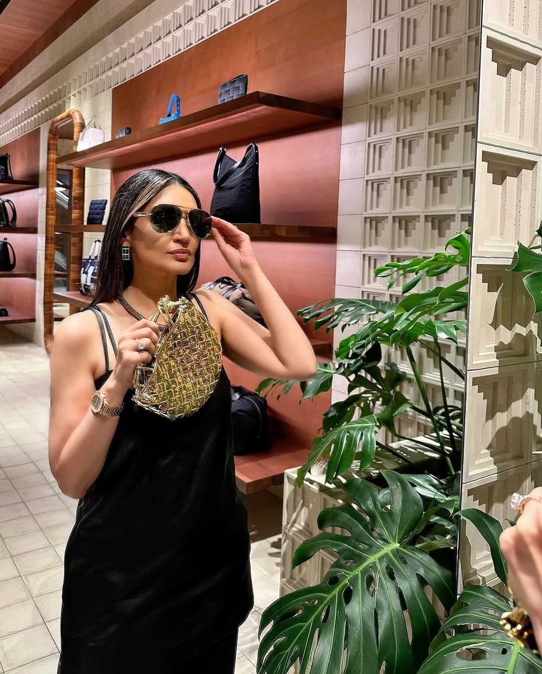 Retro Gold Aviator Sunglasses for Women Men, 2025 Metal Oversized 70s Aviators Sun Glasses - Image 8