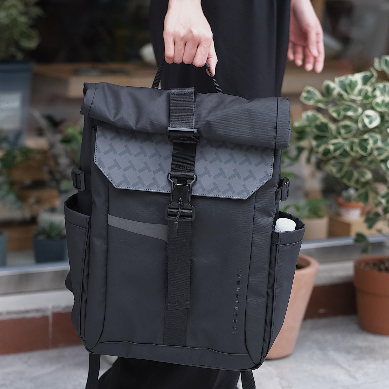 Thunderobot Dark Warrior Pro Gaming Laptop Backpack, 17.3 Inch Travel Computer Bag, Water-Resistant, Anti-Scratch, Large Capacity, Business Casual, Black