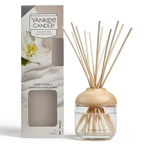 Yankee Candle Reed Diffuser, Fluffy Towels, 120 ml, Up to 10 Weeks of Fragrance - Beige