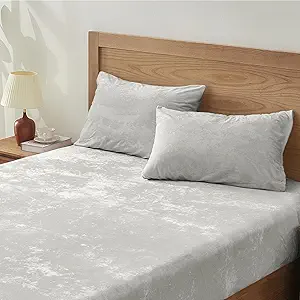 BEDELITE Velvet Fitted Sheet and Pillowcase Set, Luxury Soft Fuzzy Bottom Sheet with Reinforced Elastic Corner Straps, Deep Pocket up to 15 Inch, 1 Fitted Sheet and 1 Pillowcase (Twin XL, Light Grey)