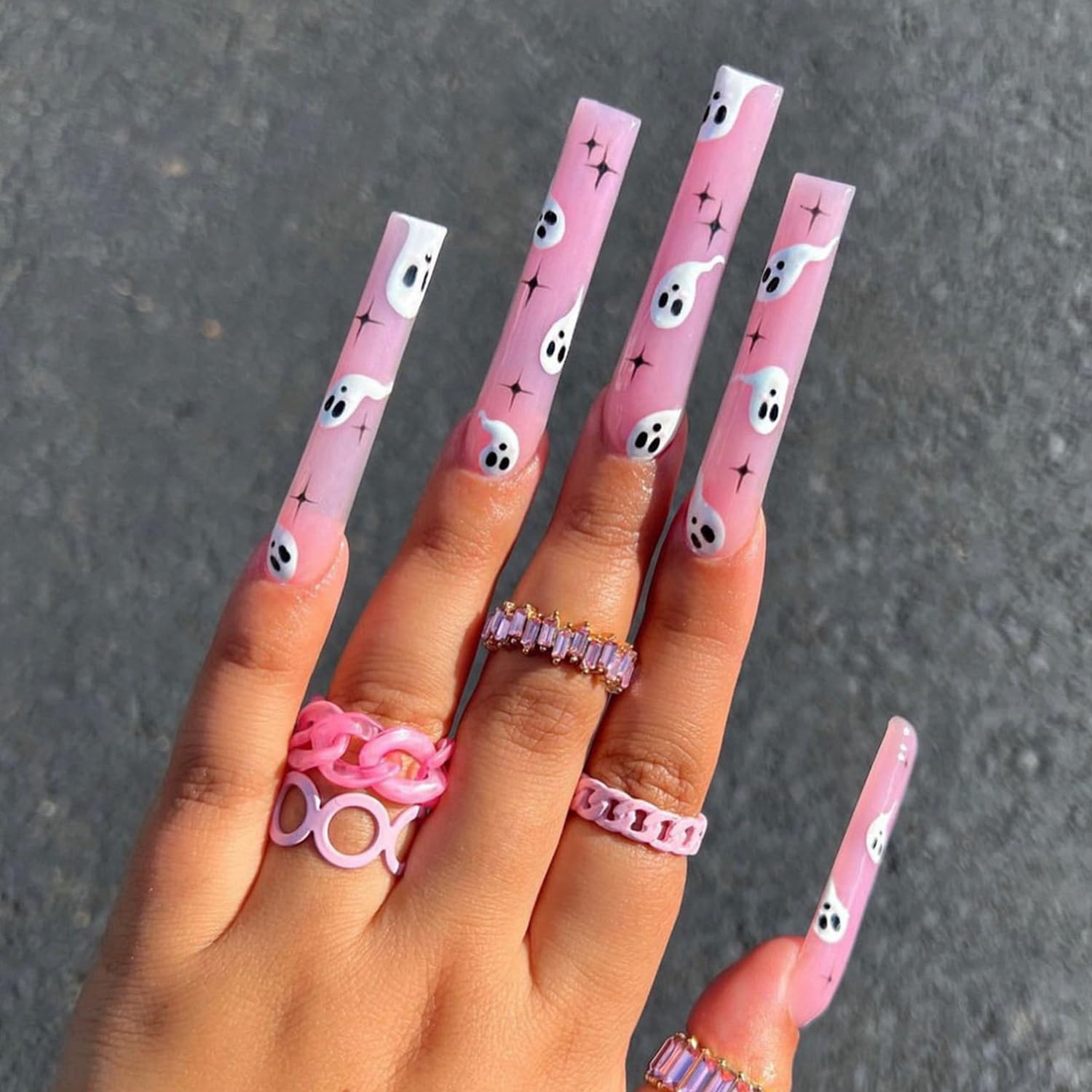 24Pcs Extra Long Halloween Press on Nails Horror Ghost Fake Nails Scary Gothic Nail Art Decoration Ghost Nails Designs False Nail Long Pink Acrylic