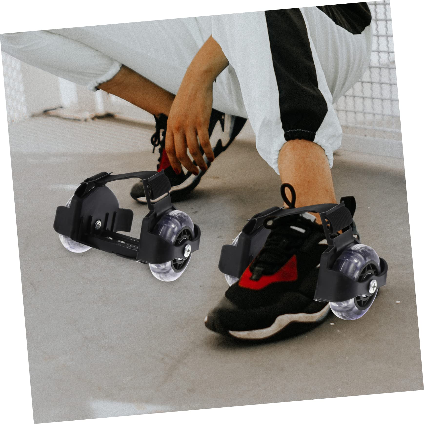Gogogmee Adjustable Skating Shoes 1 Pair of Heel Rollers Cool Flashing Wheels for Beginners
