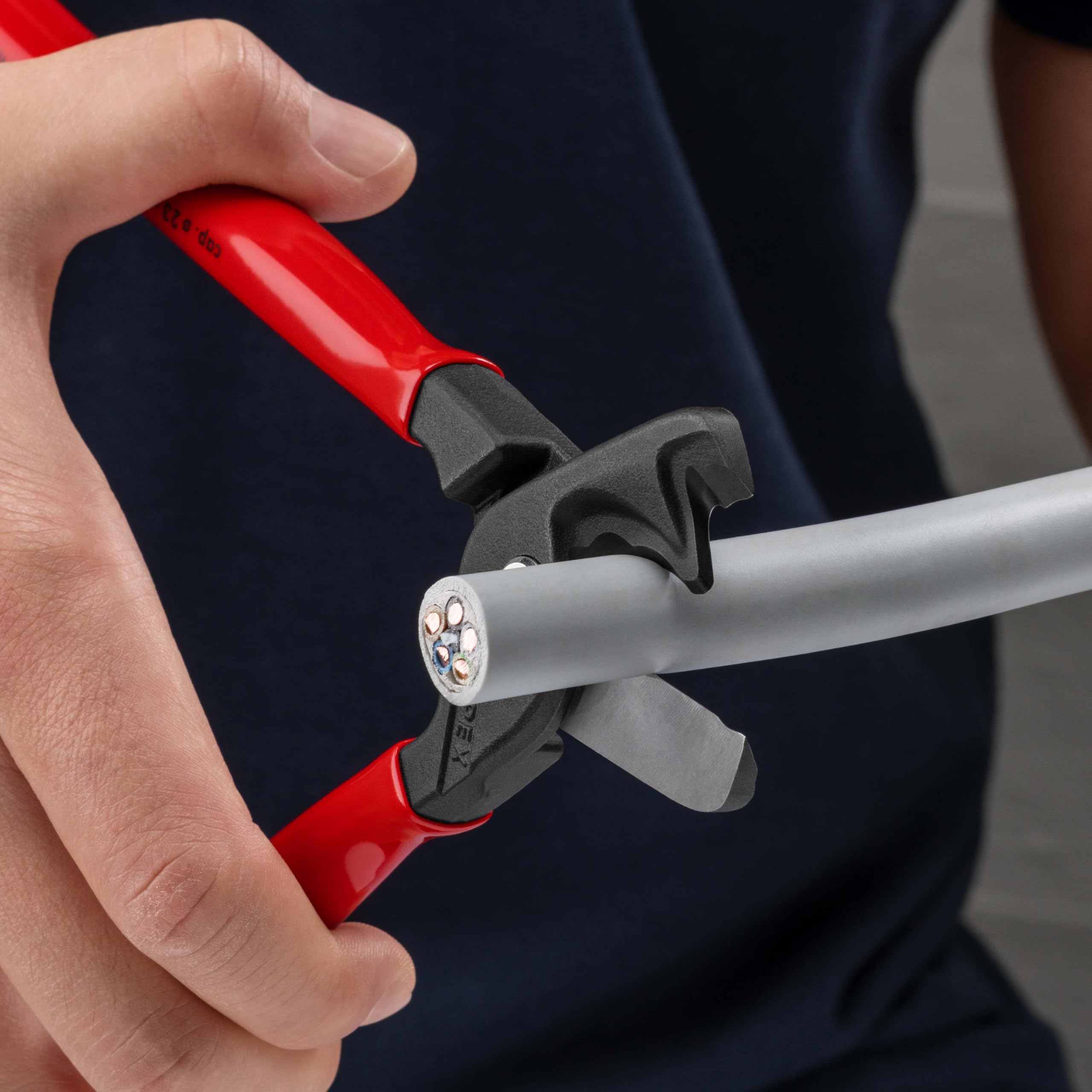 Knipex StepCut XL Coupe-câbles avec coupe par étapes gainées, 95 11 225