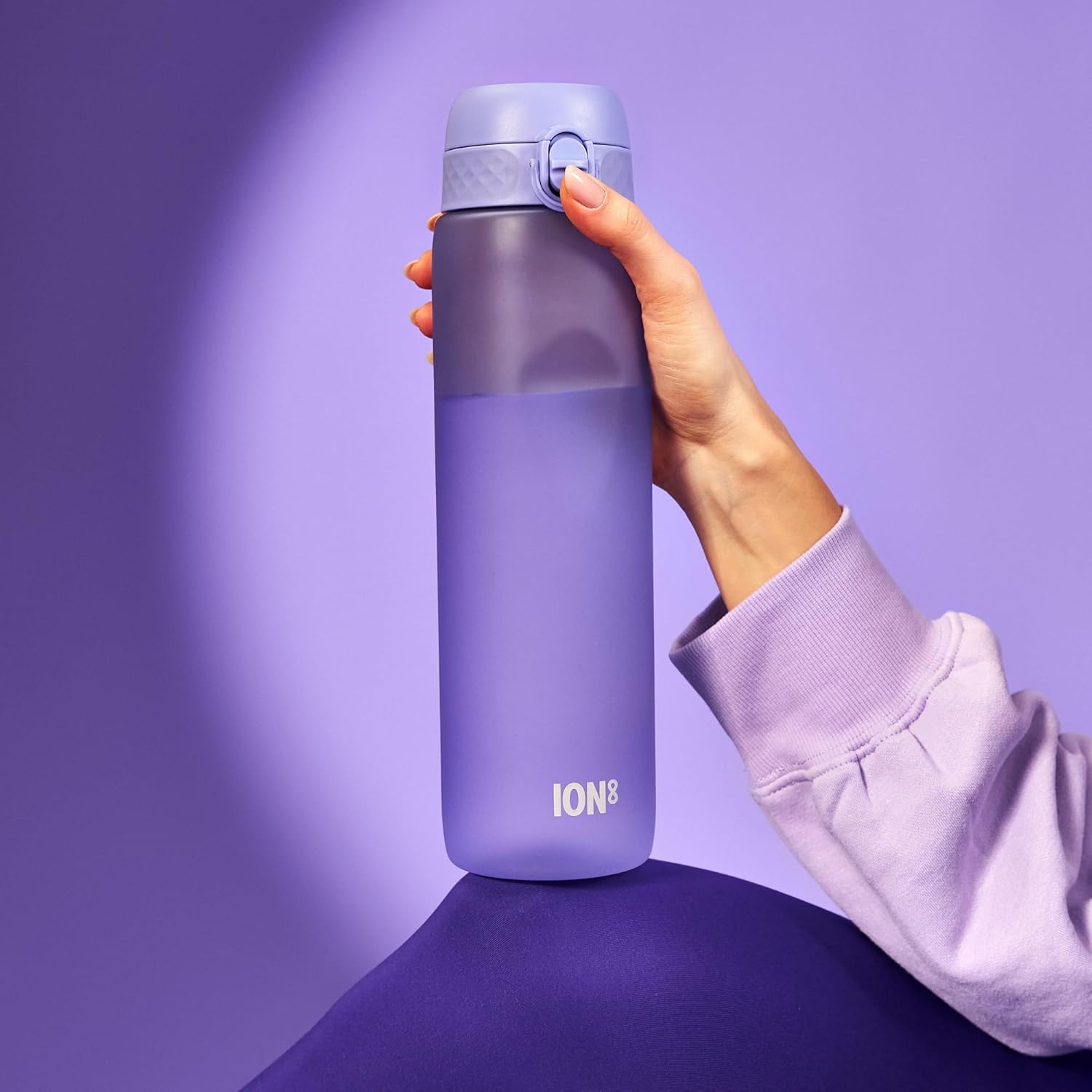 Ion8 1 Litre Water Bottle, Leak Proof, Flip Lid, Carry Handle, Rapid Liquid Flow, Dishwasher Safe, BPA Free, Soft Touch Contoured Grip, Ideal for Sports and Gym, Carbon Neutral, 32 oz, Light Purple - Image 9