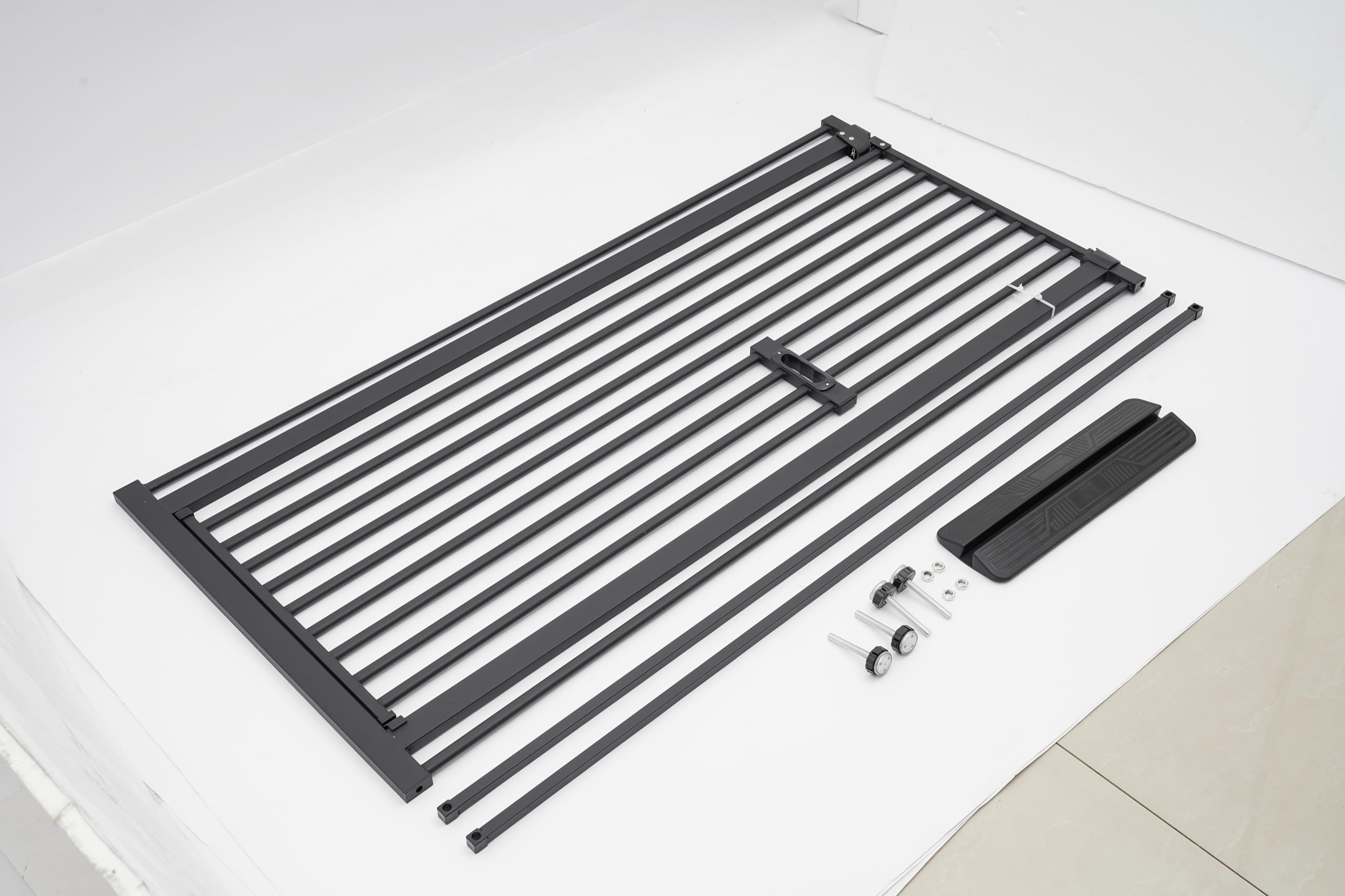 Puerta de protección extensible para mascotas y gatos, 150 cm, extraalta, para perros y niños, con doble cierre, para escaleras y puertas, 76-85 cm (negro)