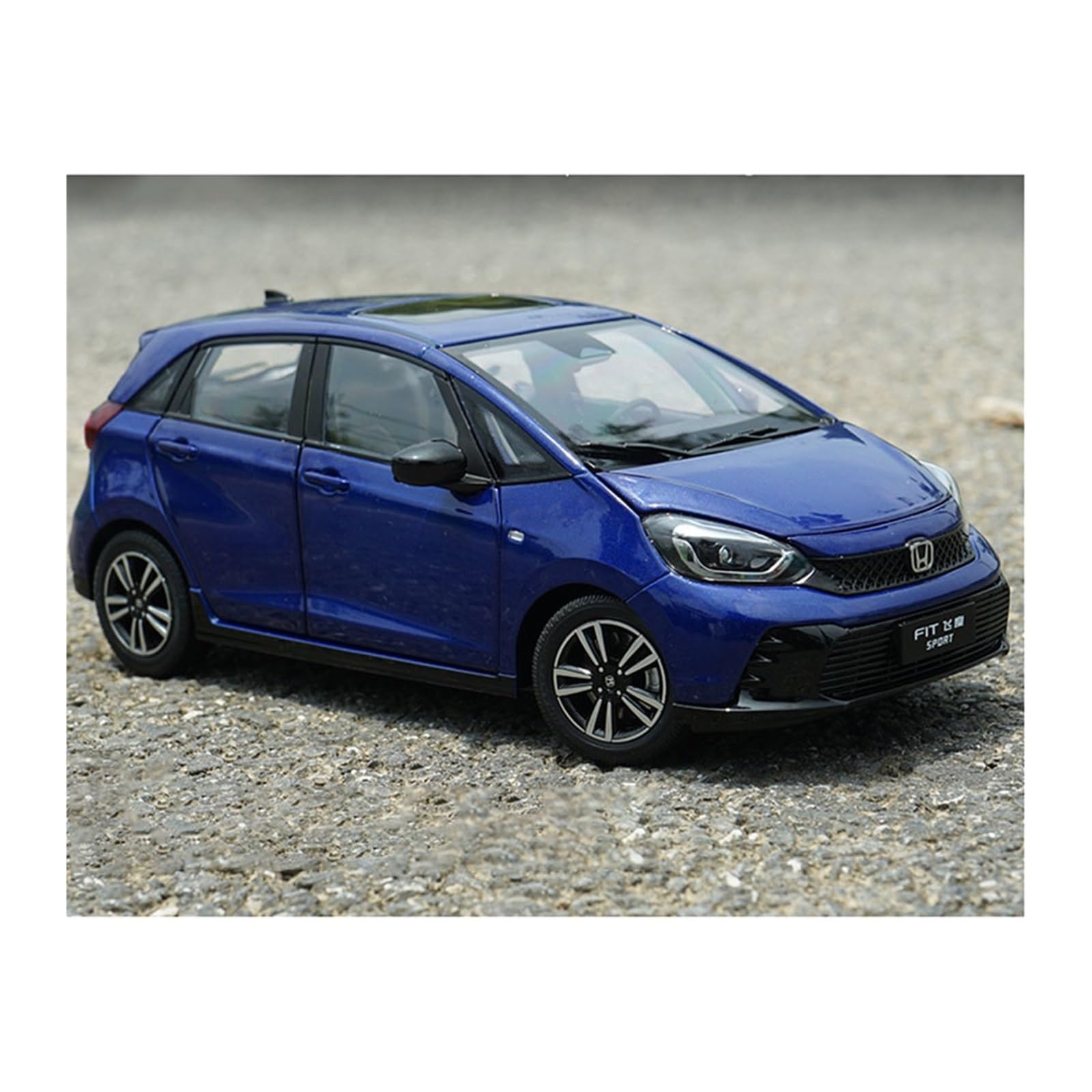 Amazon.co.jp: 塗装済み完成モデルプラモデル 1:18 スケールホンダ