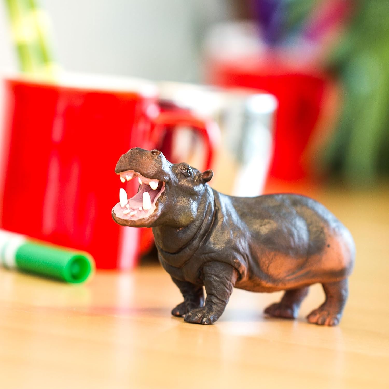 Safari Ltd. Hippopotamus Figurine - Lifelike, Hand-Painted 5" Model Figure - Educational Toy for Boys, Girls & Kids Ages 3+