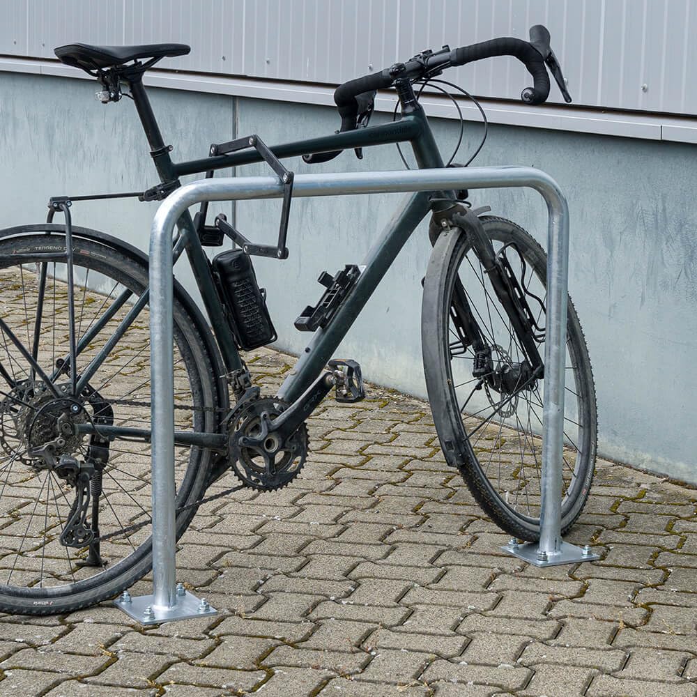 ROBUSTO Wegesperre, feuerverzinkt, aufdübeln, Stahl, Ø 4,2 cm, 90 x 80 cm, Art.-Nr. 70761 | Anlehnbügel | Fahrradanlehnbügel | Fahrradbügel