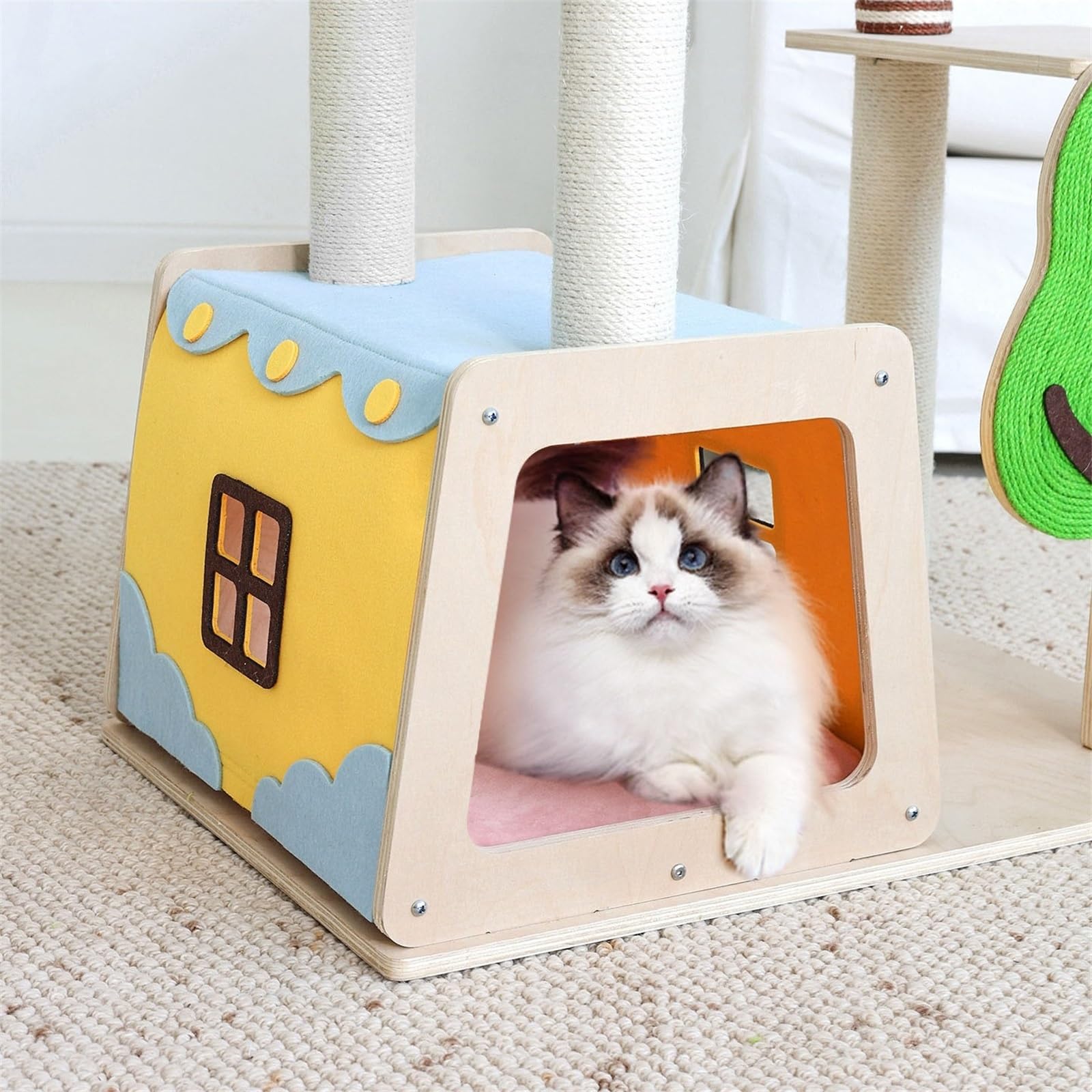 Kratzbaum mit geflochtenem Katzenkorb for kleine Katzen und Kätzchen