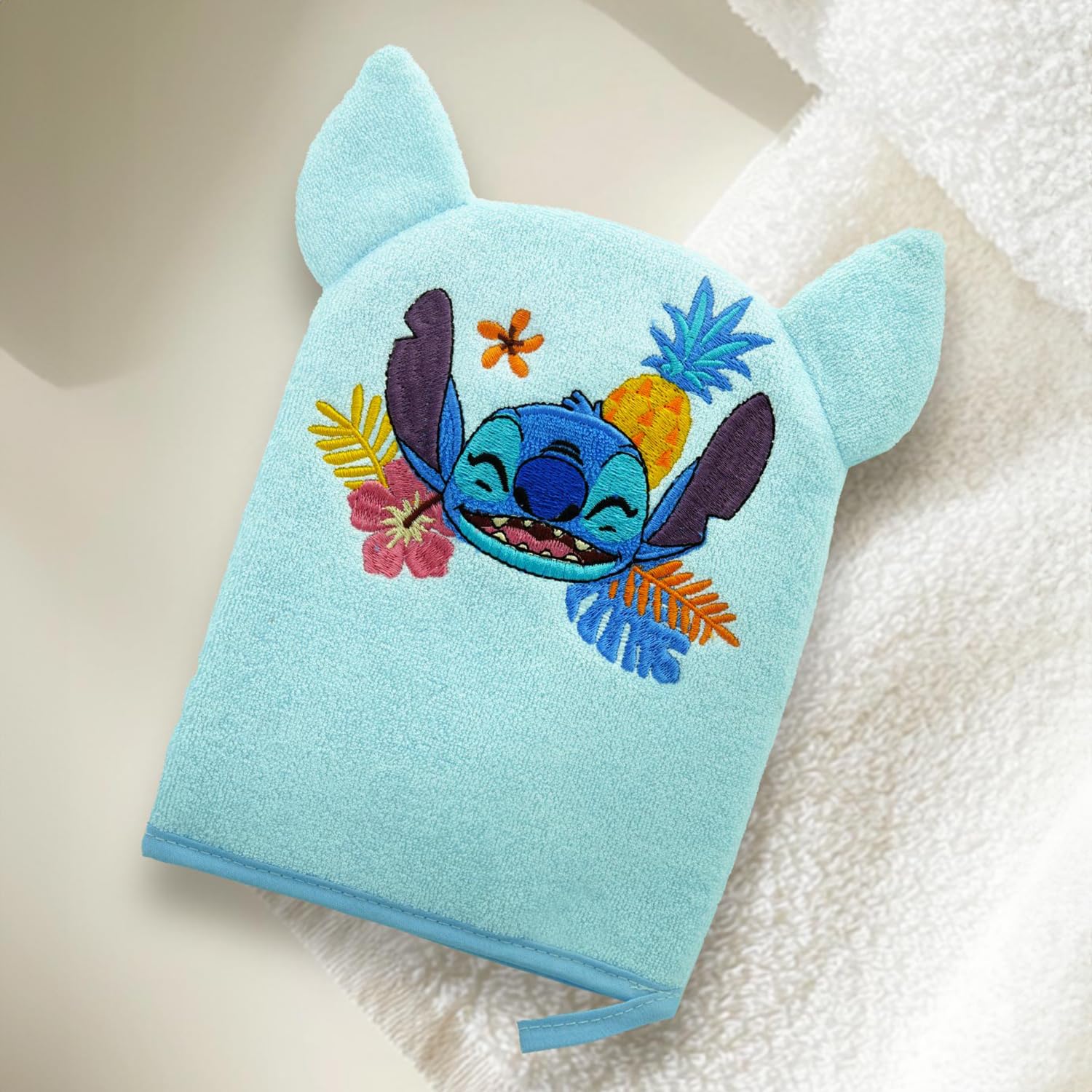 Disney Baby - Gant de Toilette Bébé Enfant Stitch - Gant Douceur Bain, Douche Ultra Doux - Broderie Lilo & Stitch - Adapté pour Corps, Visage - Debarbouillette - Accessoire Hygiène Douche Lavable