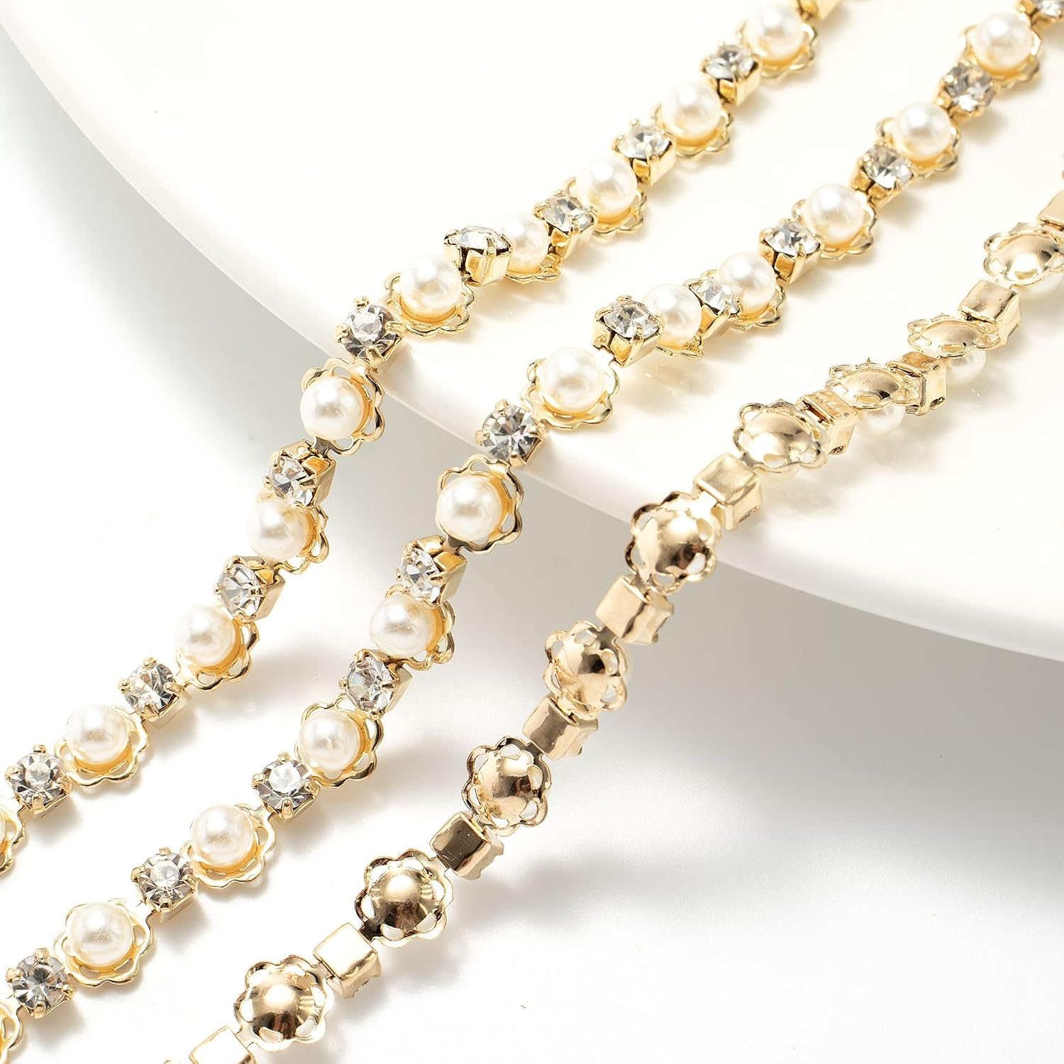1.7Meters 0.3'' Wide Pearl Rhinestone Trim Fringe Ribbon Tassel Chain Rule Diamond Crystal Beaded Fringe Belt for DIY Sewing Clothing Craft Wedding Decoration (Silvery White)