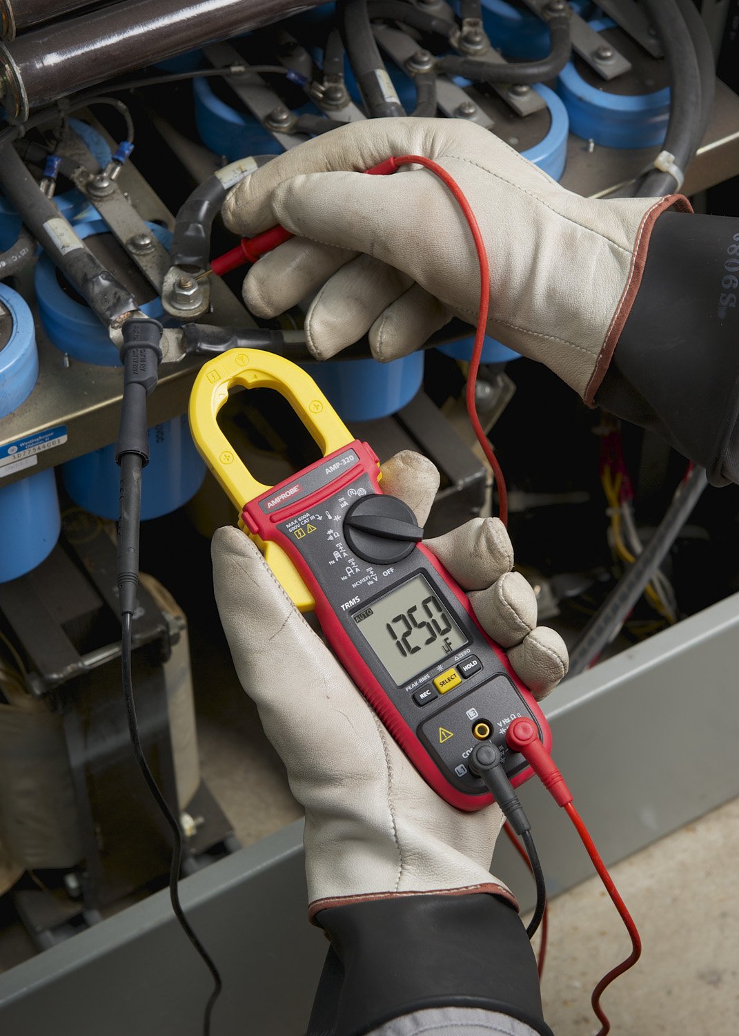 Hоlіdау Dеаlѕ 🛒 Amprobe AMP-320 600A AC/DC TRMS Motor Maintenance Clamp Meter Hоlіdау Dеаlѕ 🛒 Amprobe AMP-320 600A AC/DC TRMS Motor Maintenance Clamp Meter