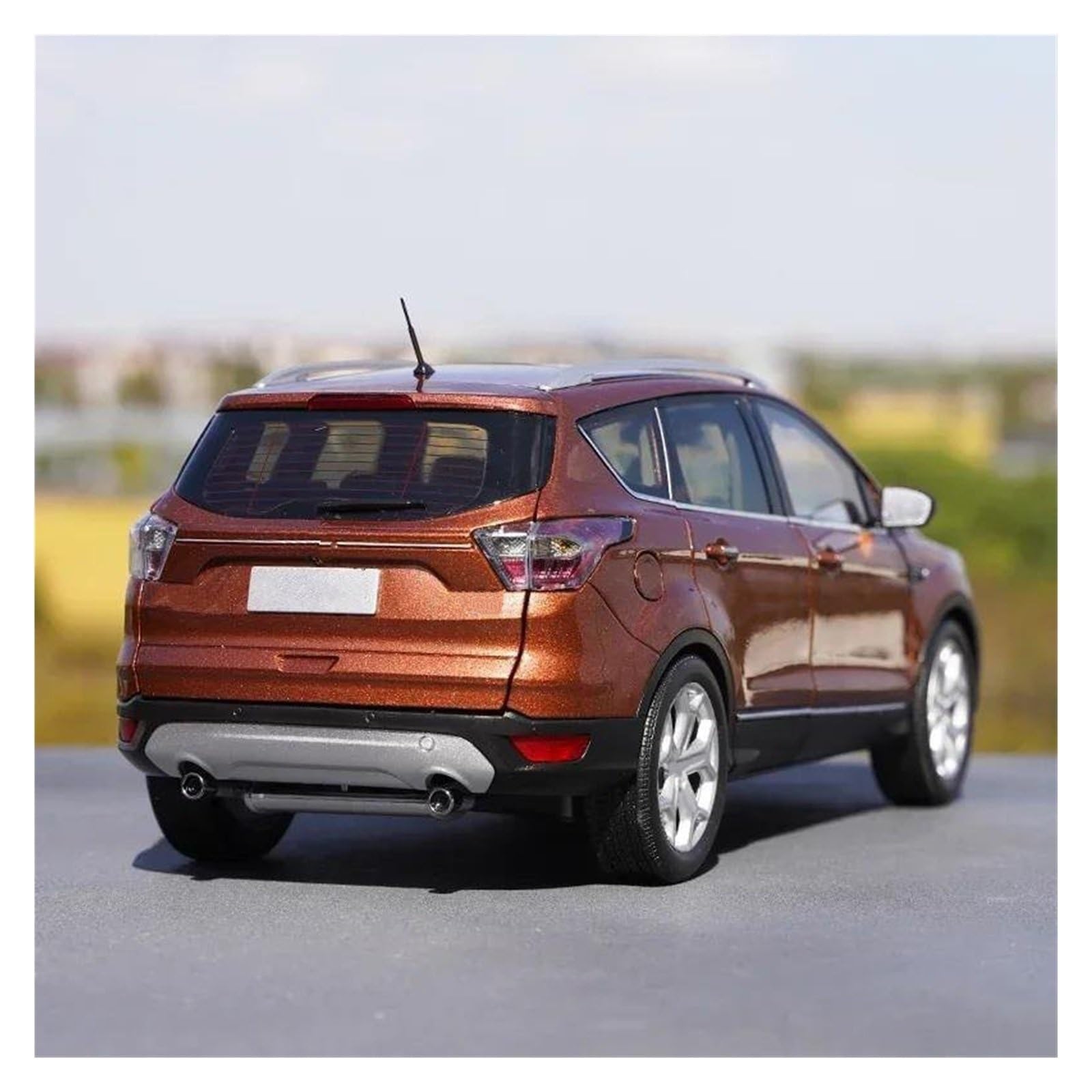 Diecast Automodelle Modellauto 1:18 Für Ford Für Kuga SUV 2017 Version Diecast Car Model Collection
