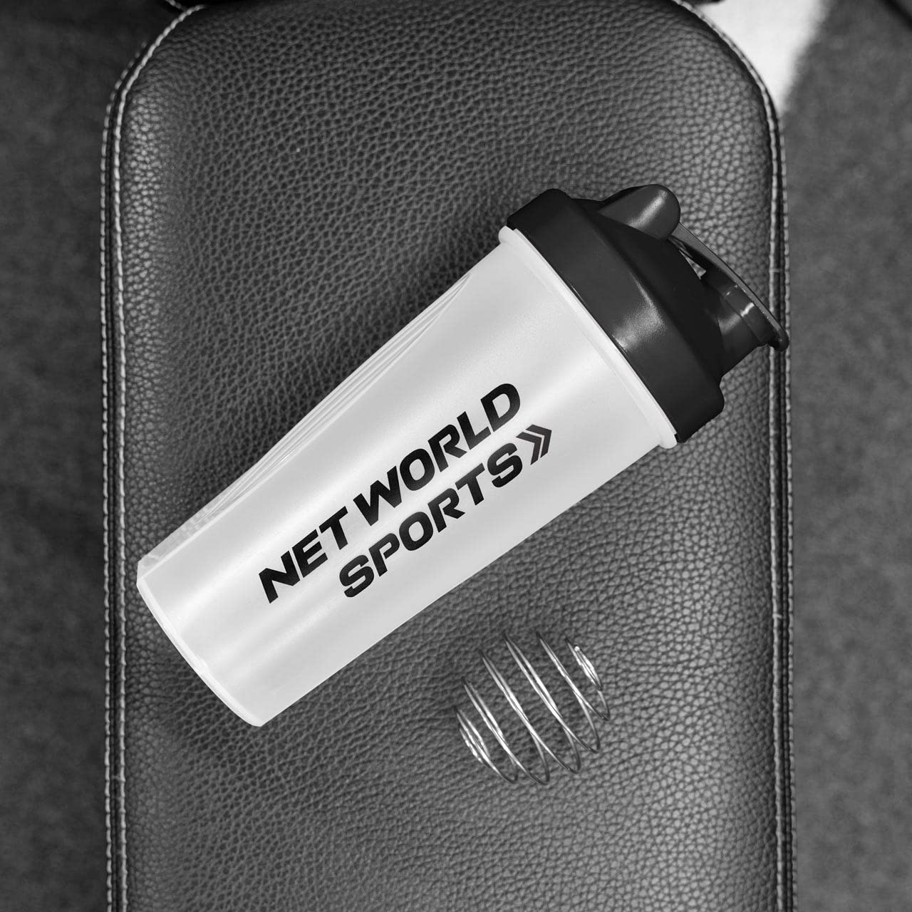 FORZA Bouteille Shaker Protéines 700ml | Gourde Nutrition pour Sports | Bouteille Mixer pour le Gym l'Haltérophilie | Choix de couleurs | Lots de 1, 3, 20 ou 72 en option (Lot de 72, Noir)