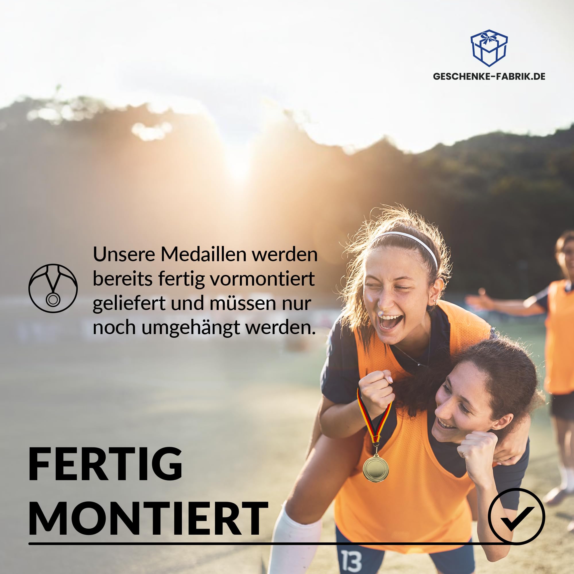 geschenke-fabrik.de Fußball-Medaillen, 10er-Set, Metall, Deutschlandband | Golden zum Umhängen für Siegerehrungen, mit Emblem, für Vereine & Turniere