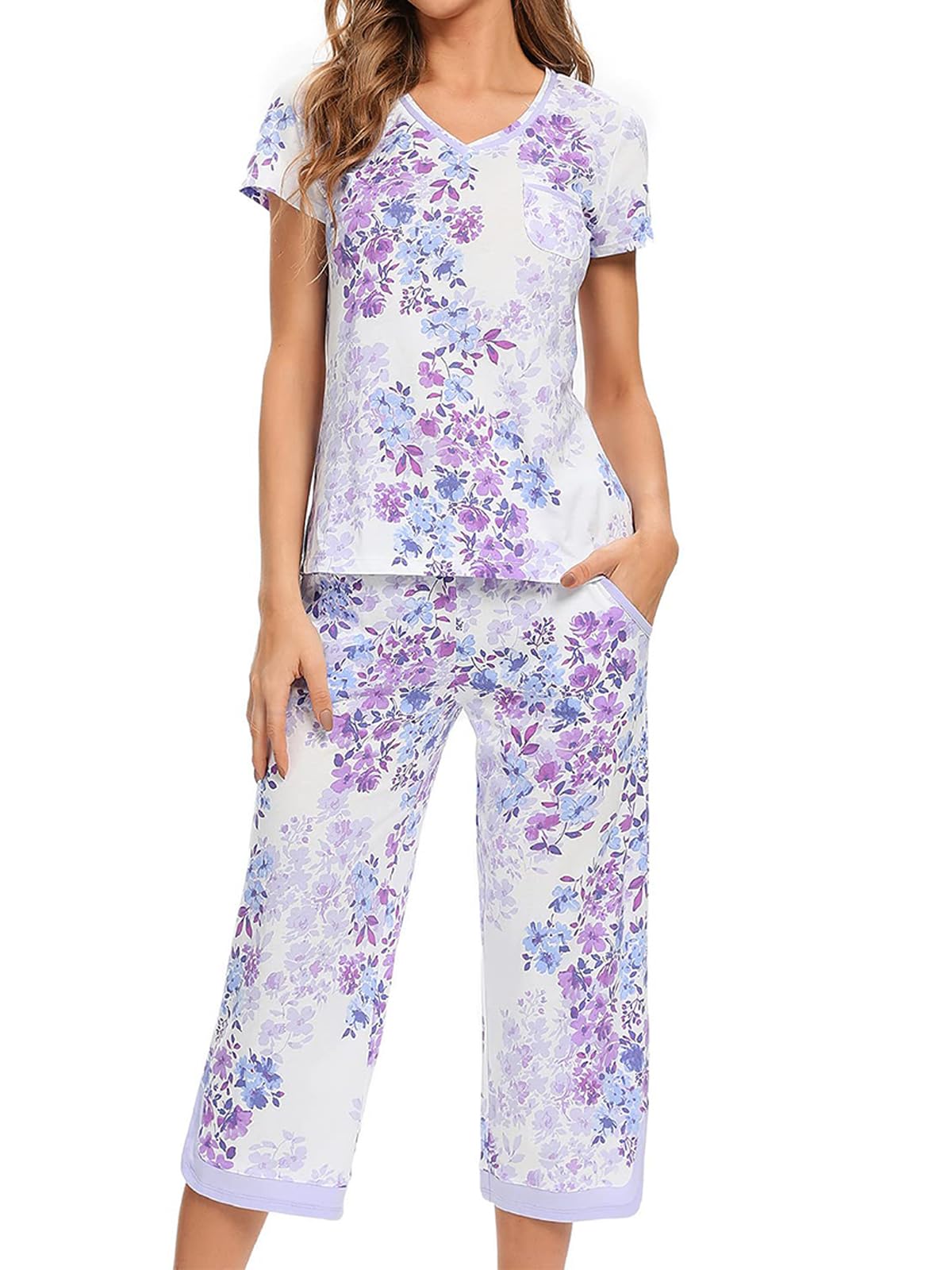 JRYNOEU Two Piece Outfits Womens Pajamas Short Sleeve Sleepwear Tops and Capri Pants Pjs Print Pajama Sets