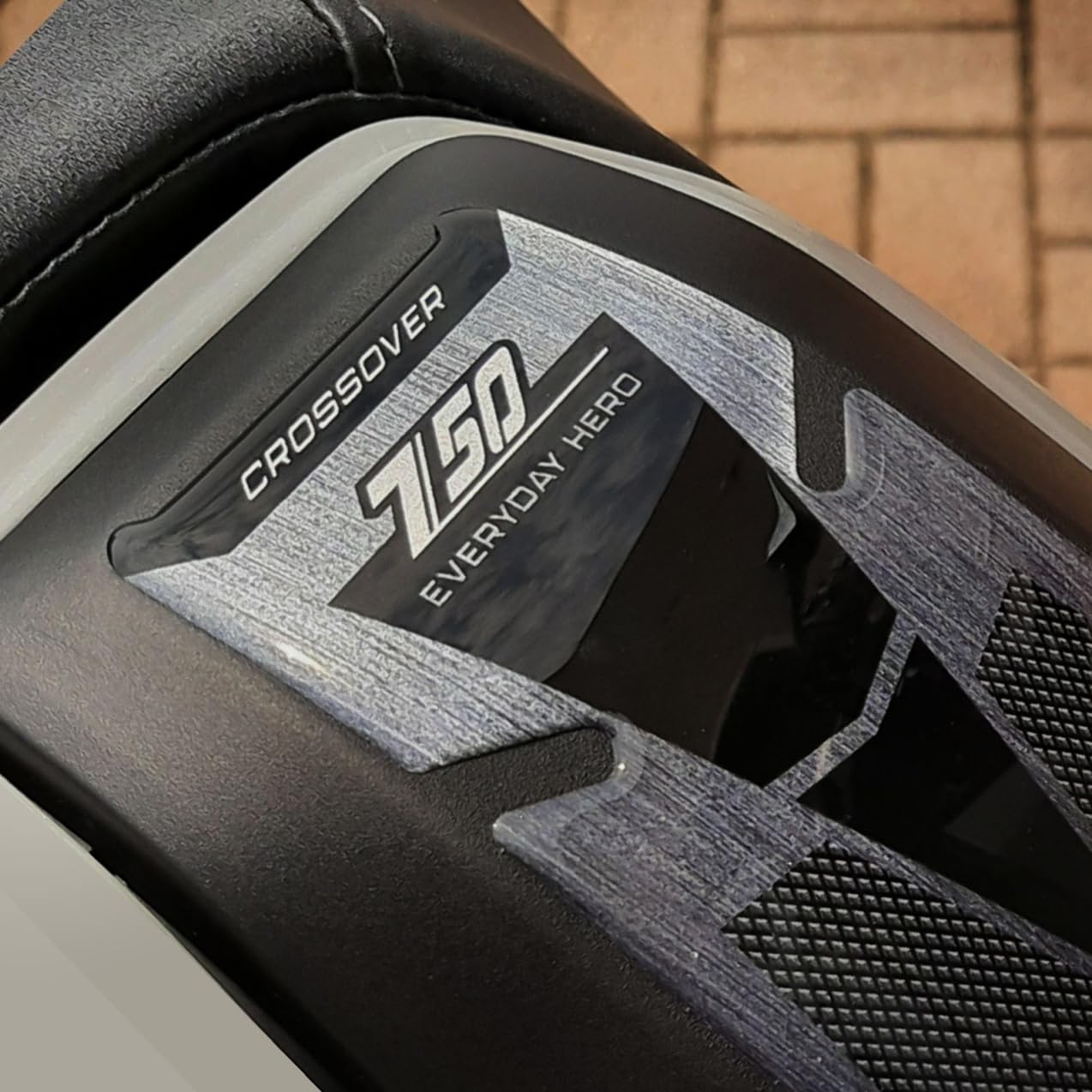 Resin Bike Naklejki na Skuter Kompatybilne z Honda X-ADV 750 2021-2024. Ochrona Klapki Wlewu Paliwa i Tunelu Centralnego Przed Zarysowaniami i Uderzeniami. Naklejki Żywiczne 3D Made in Italy