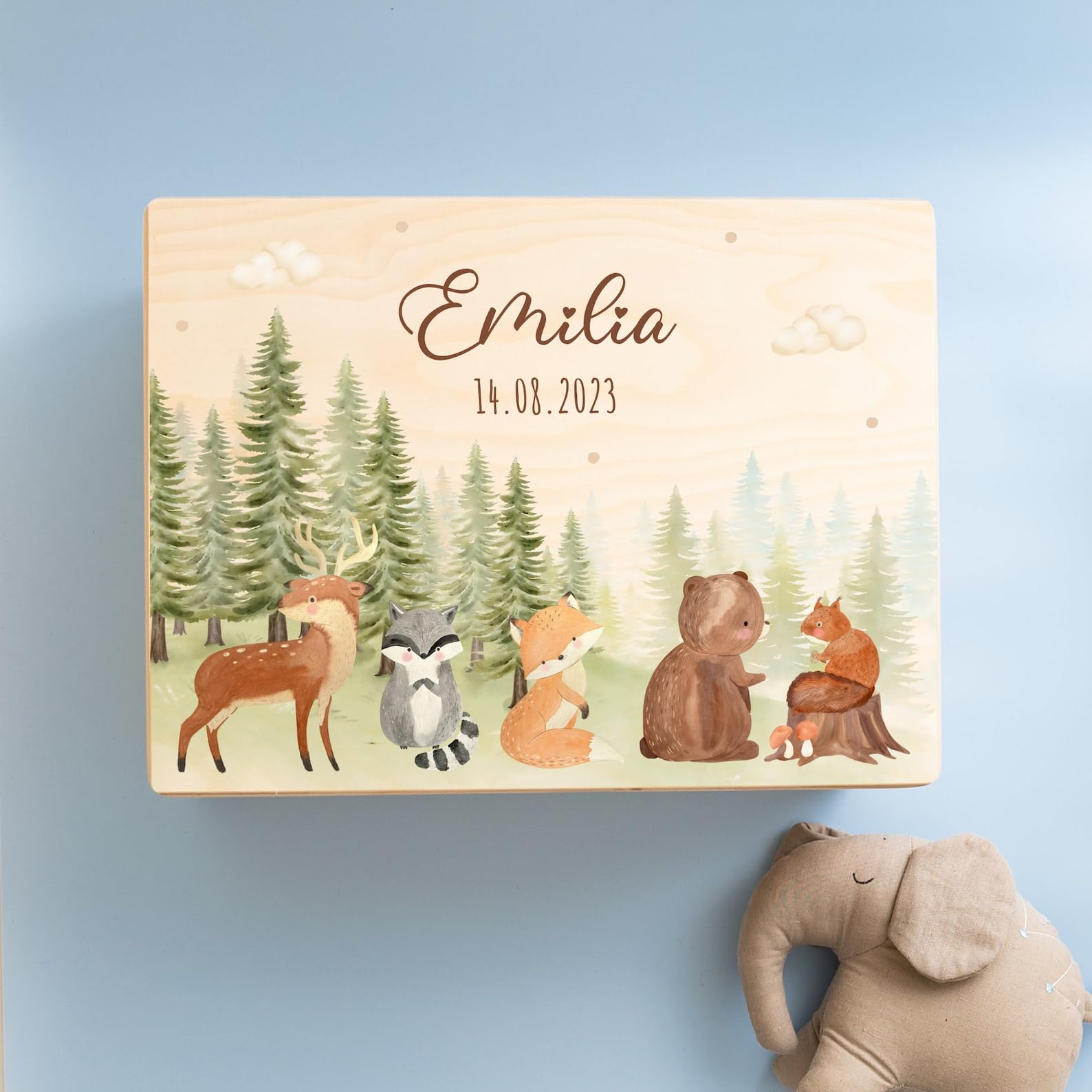 Bärenfreunde - Personalisierte Erinnerungsbox Baby mit Spezial-Druck - Individuelle Baby Erinnerungsbox - Erinnerungskiste aus Holz - Geschenk zur Geburt (M | Klappdeckel,Waldtiere Wolkenwald)