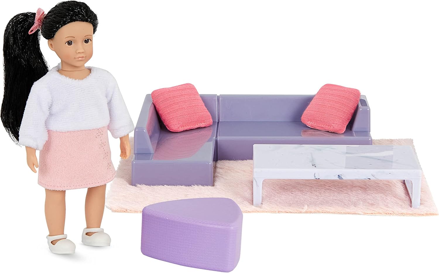 Lori – Yuni's Cozy Sofa Set Mini Doll & Living Room Furniture 6-Inch Doll & Dollhouse Accessories Sofa, Pouffe, Table, Rug, Pillows Play Set for 3+ Years