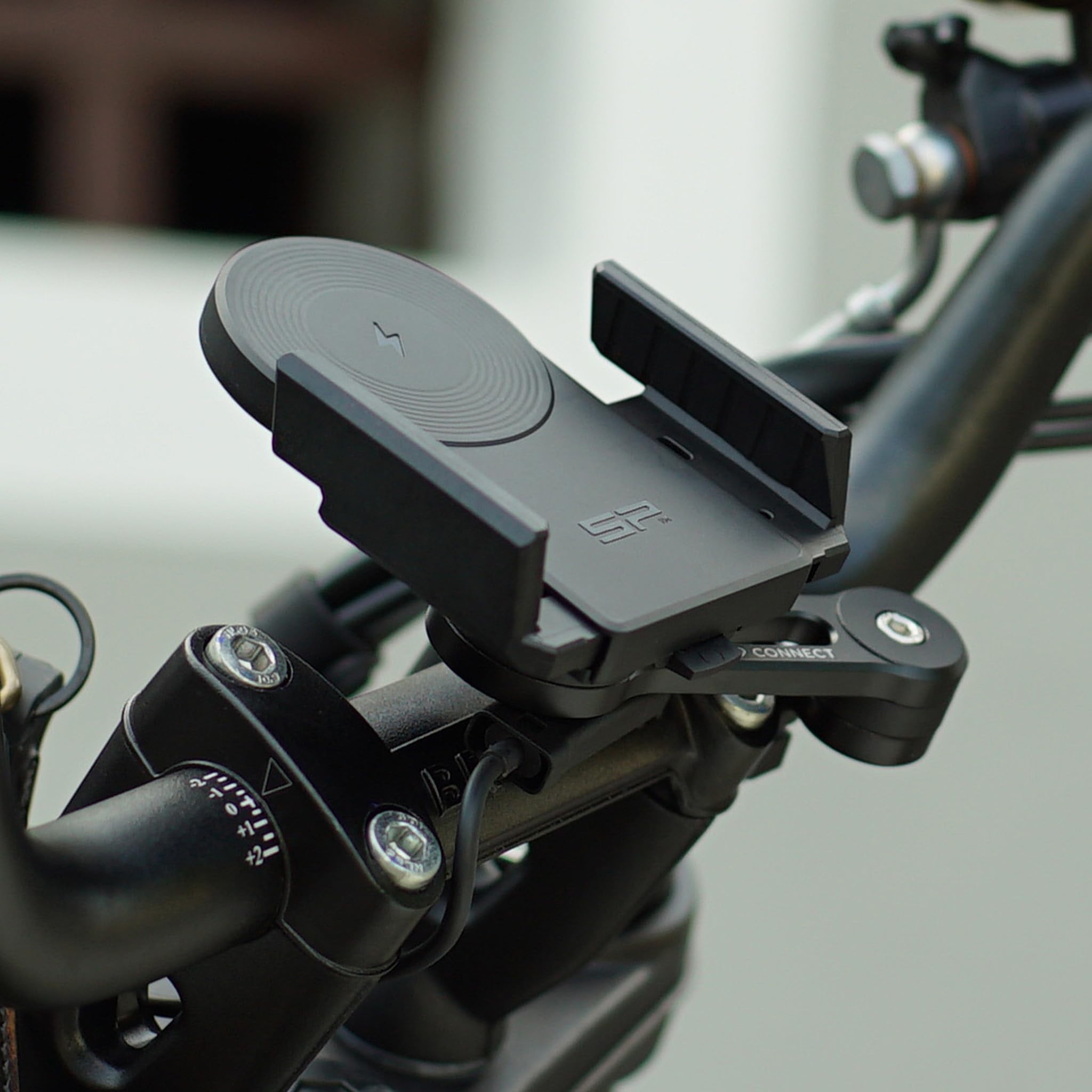 SP CONNECT Universal Charging Phone Clamp | Supporto Smartphone Universale con Ricarica