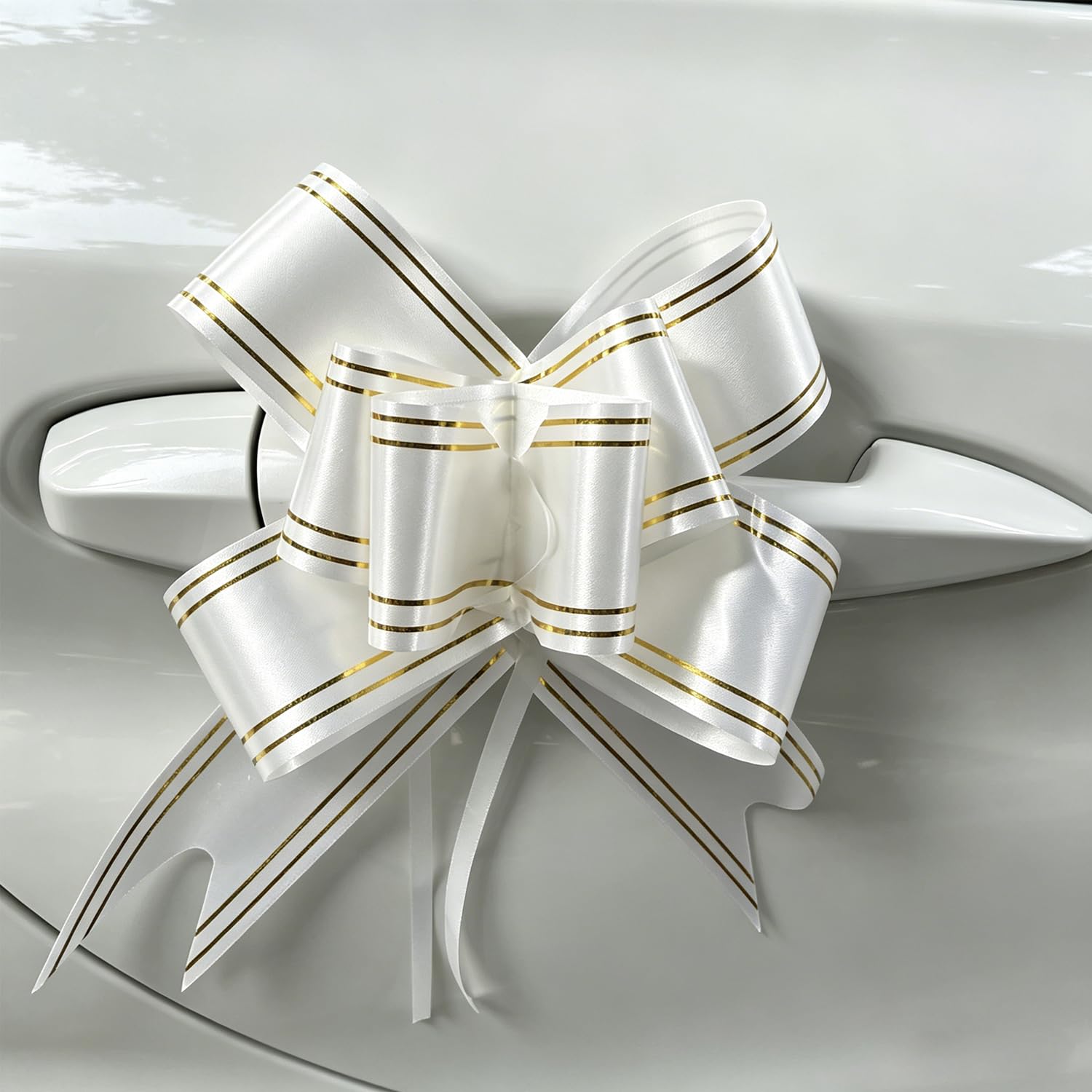 Weiß Herzförmig Autoschmuck Hochzeit Motorhaube, Hochzeit Autoschleifen,Auto Girlande, Auto Schmuck Braut Paar Rose Deko, Seidenblumen für Hochzeitsauto mit Extrastarken Saugnäpfen und 2x240cm Organza