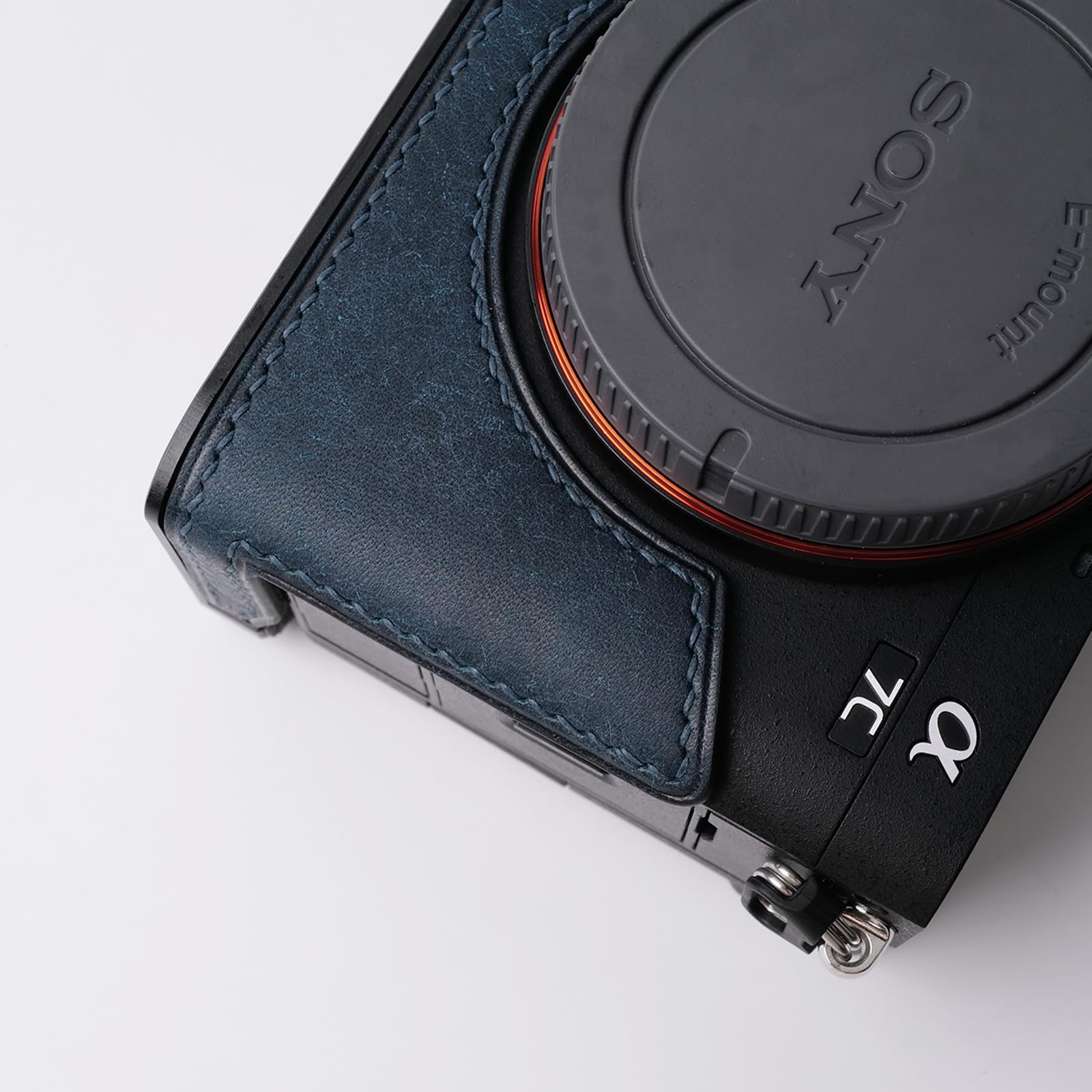 Amazon.co.jp: Iborrys - カメラ専用本革ハーフケース Sony A7C Mark