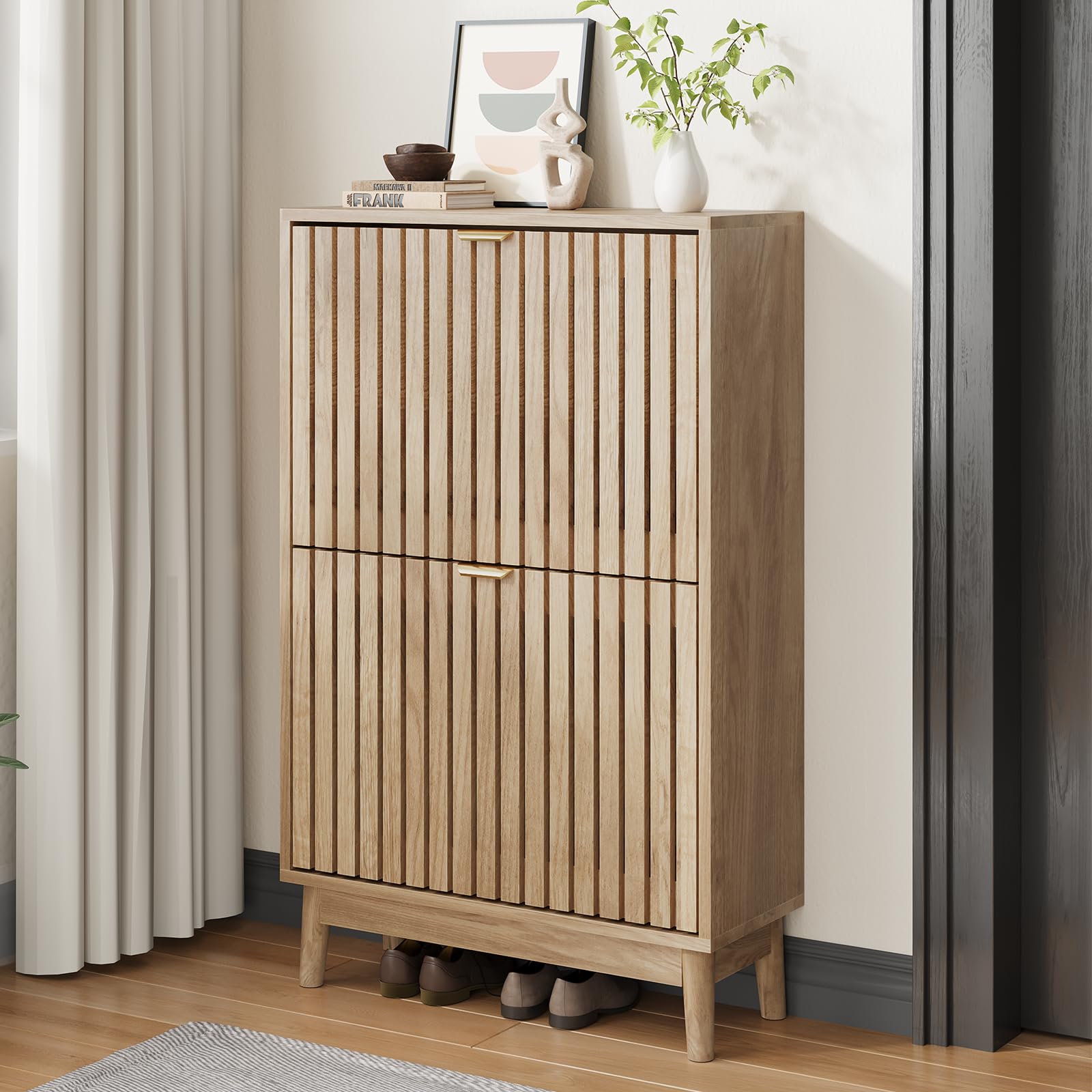 Kiasthome Mueble Zapatero de Madera con 2 Cajones Abatibles, Organizador de Zapatos con Puertas Rejilladas Ventiladas, Zapatero Moderno para Entrada, Pasillo y Salón (Natural, 60 cm)
