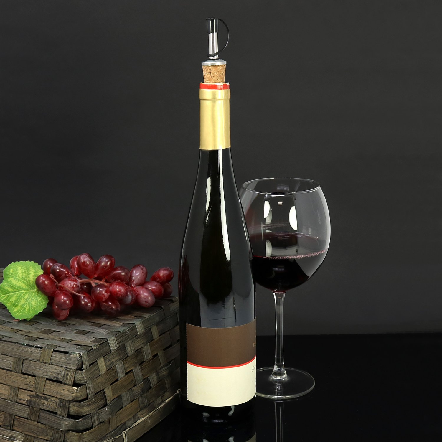 COM-FOUR® 4x Vertedor de botellas de acero inoxidable con tapón protector y corcho - Para licores, vinagre y aceite (04 piezas)