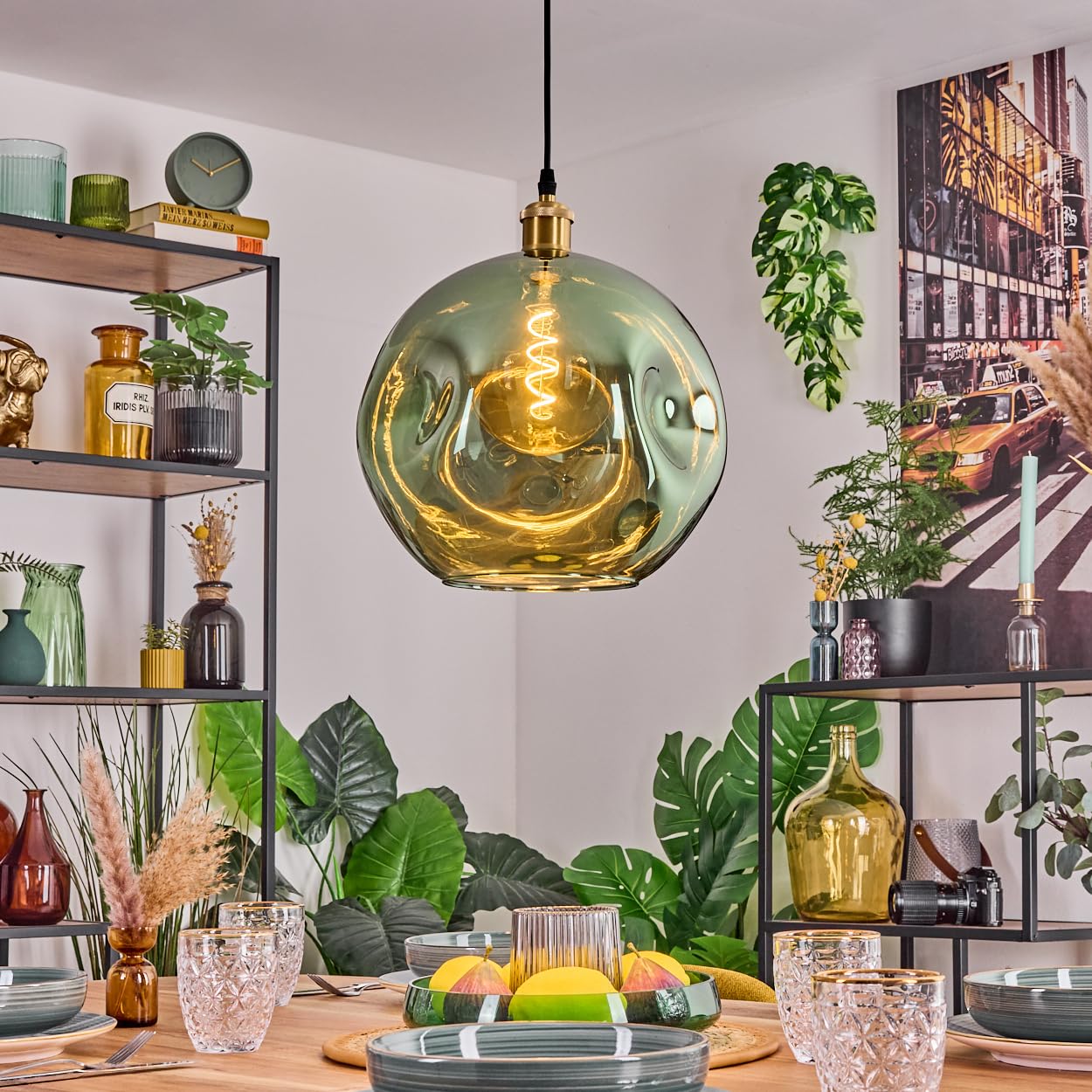 HOFSTEIN Hängeleuchte Ripoll, 1-flammige Hängelampe aus Metall/Glas in Goldfarben/Grün, moderne Pendelleuchte im Retro/Vintage-Design (Schirm 30 cm), E27, Esszimmer, Küche, Wohnzimmer, Flur